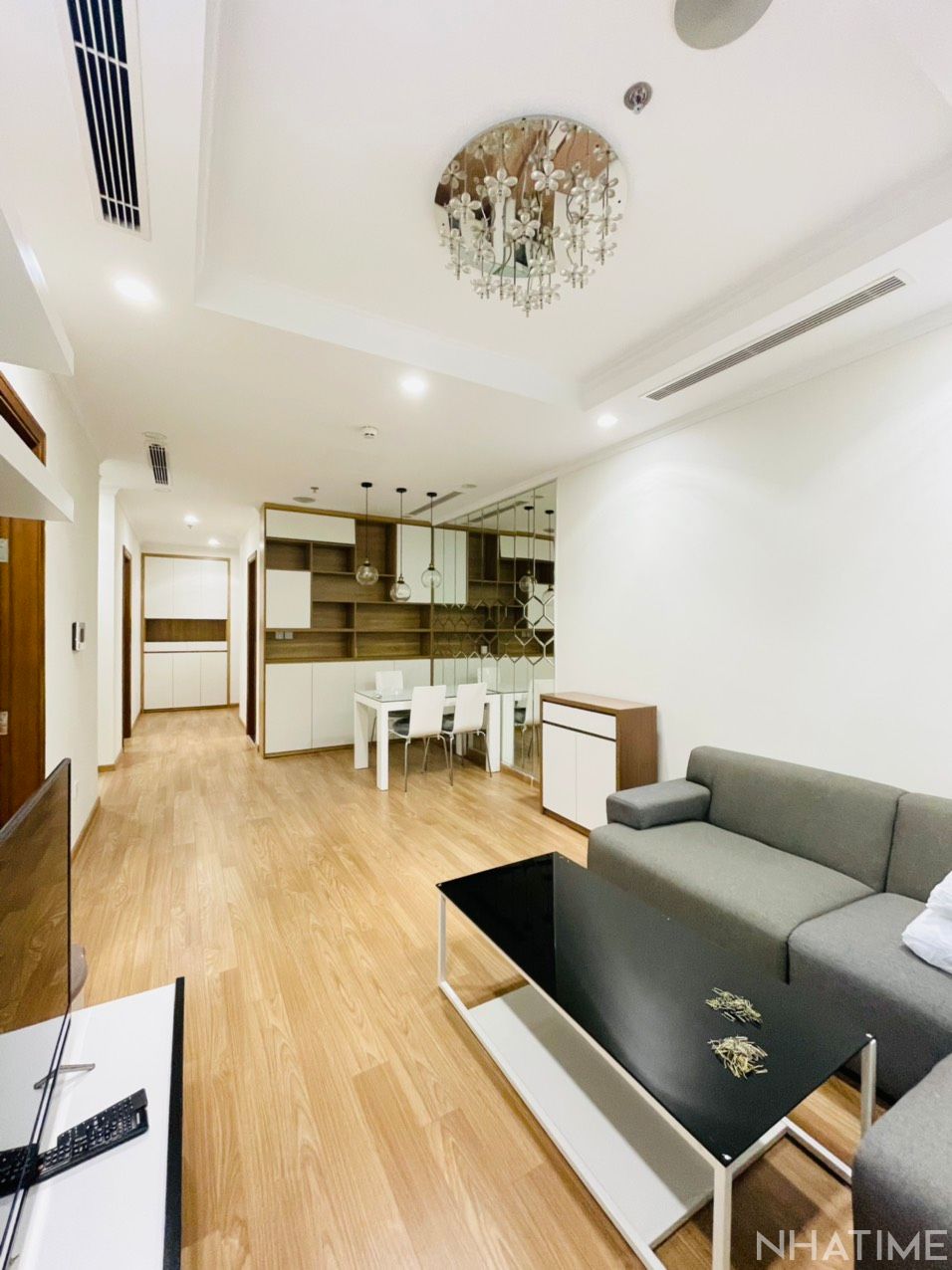 Bán căn hộ chung cư Park 12 Times City tầng 16