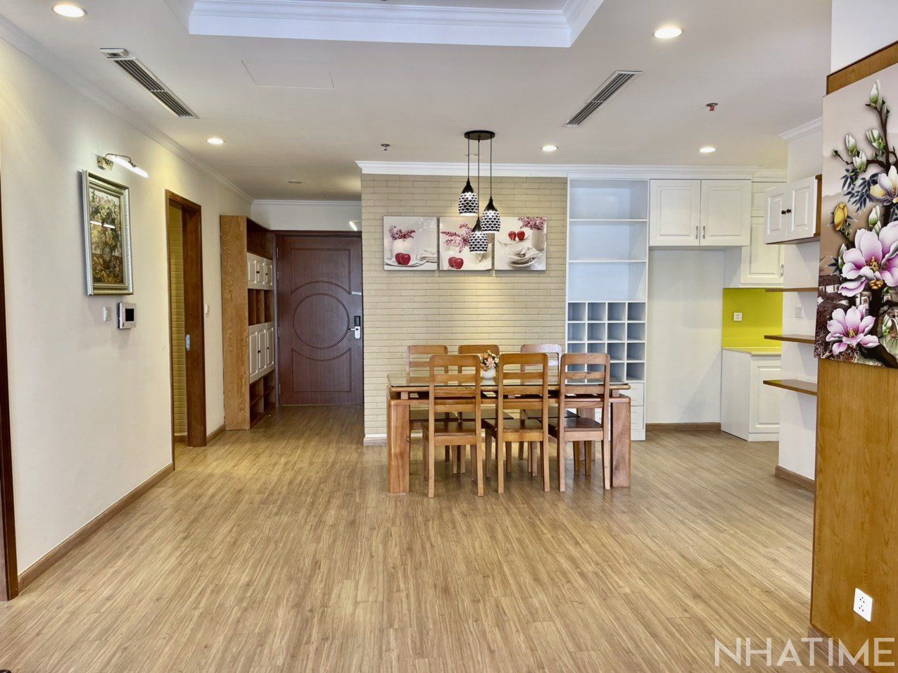 Bán căn hộ chung cư Park 7 Times City tầng 19