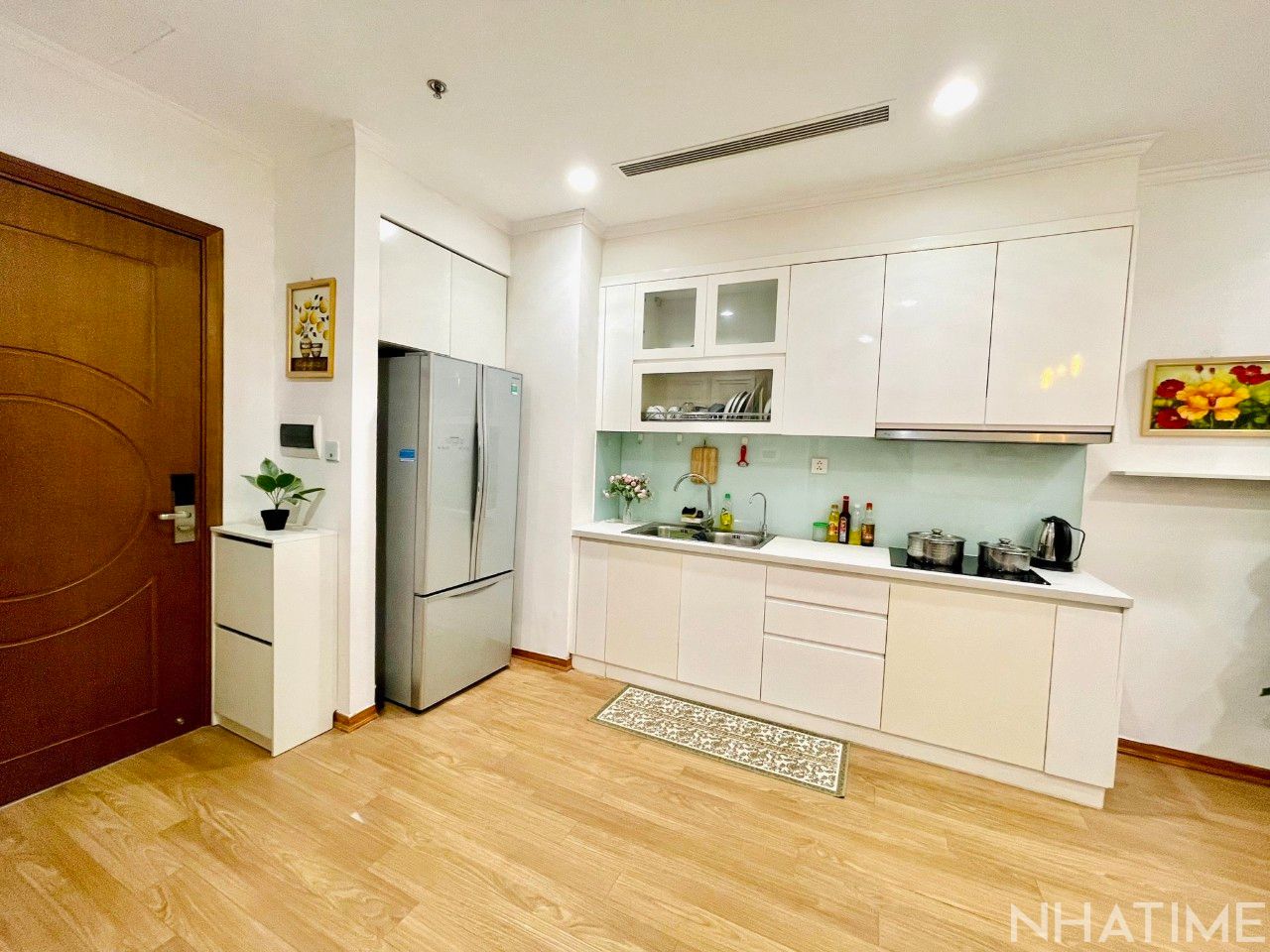 Cho thuê căn hộ Park 11 Times City tầng 12