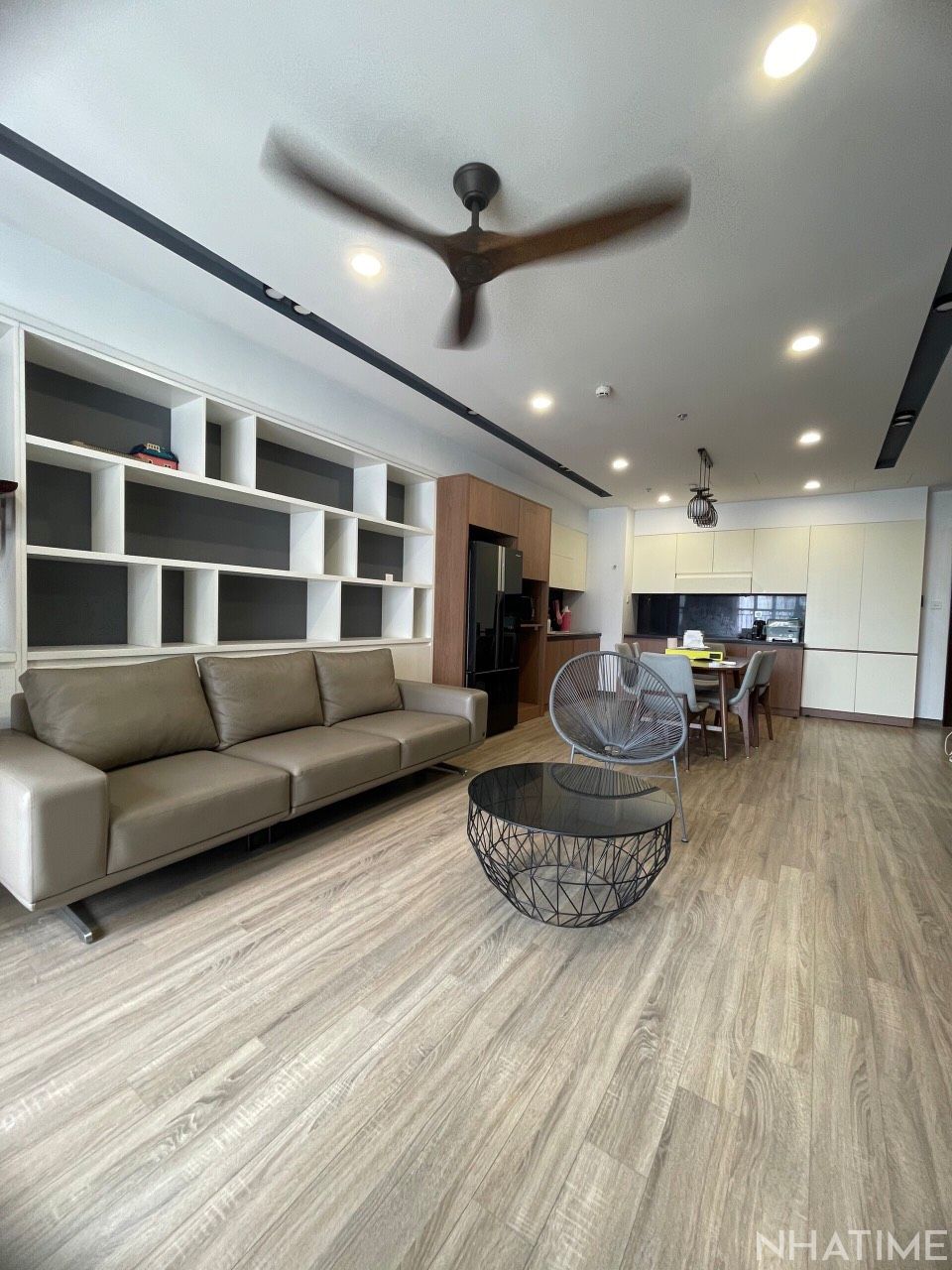 Bán căn hộ Park 3 Times City tầng 17