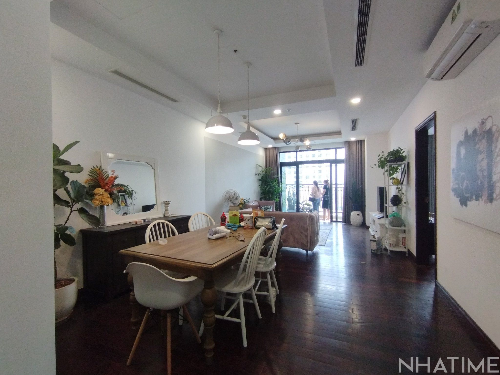 Bán căn hộ R6 Royal City tầng 15