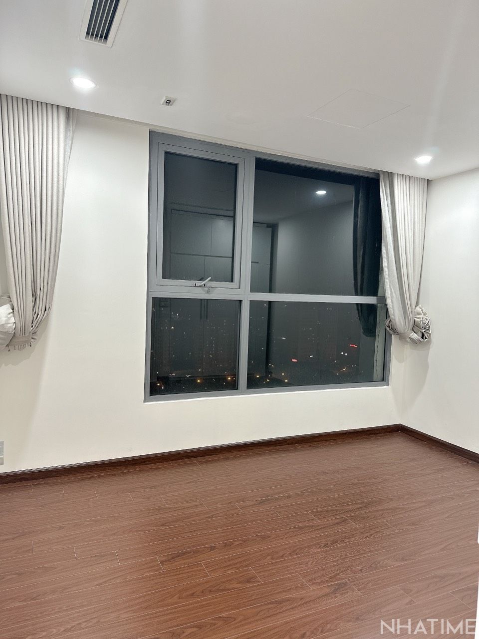 Bán căn hộ Park 9 Times City tầng 20