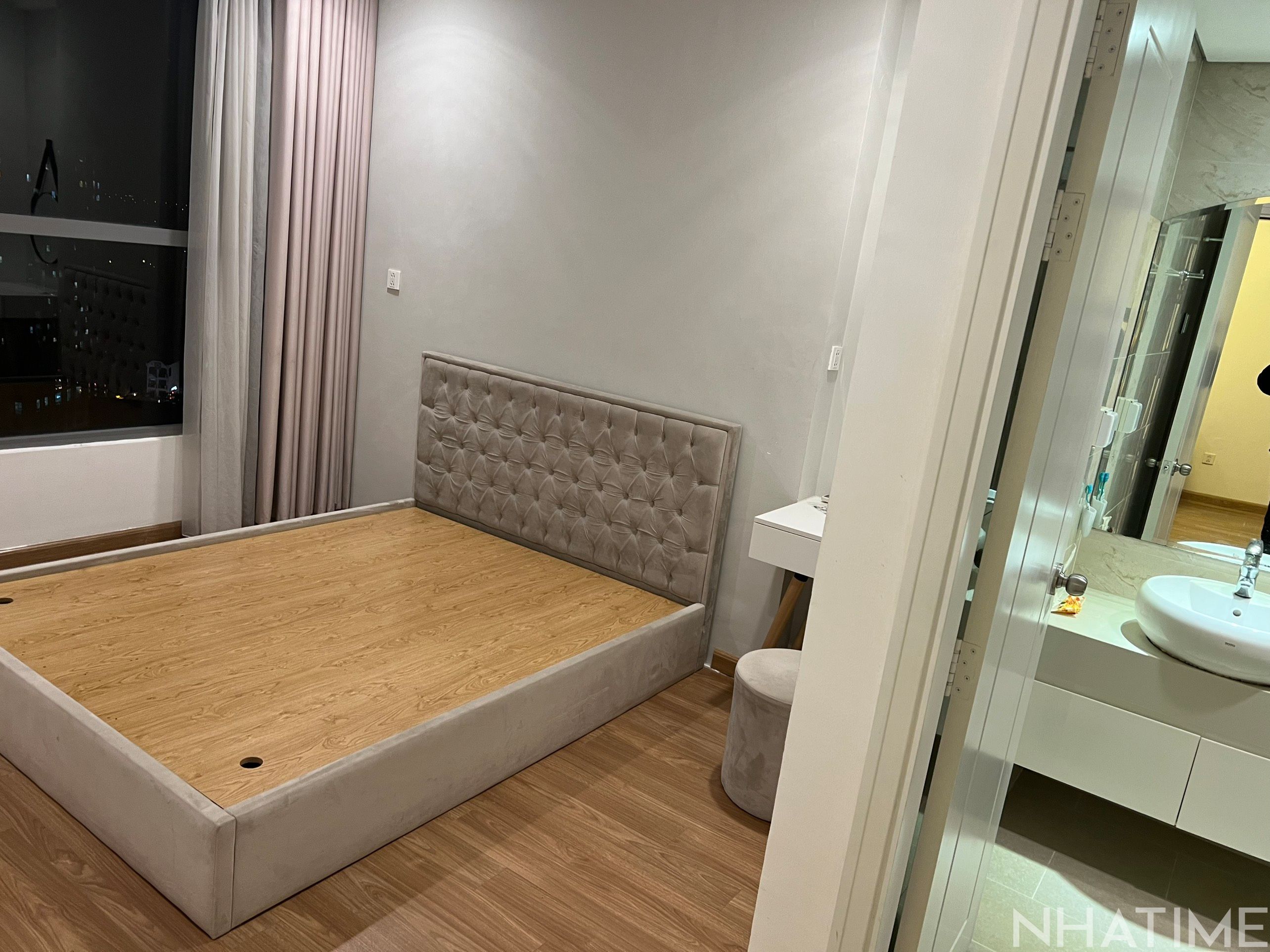 Cho thuê căn hộ Park 11 Times City tầng 20