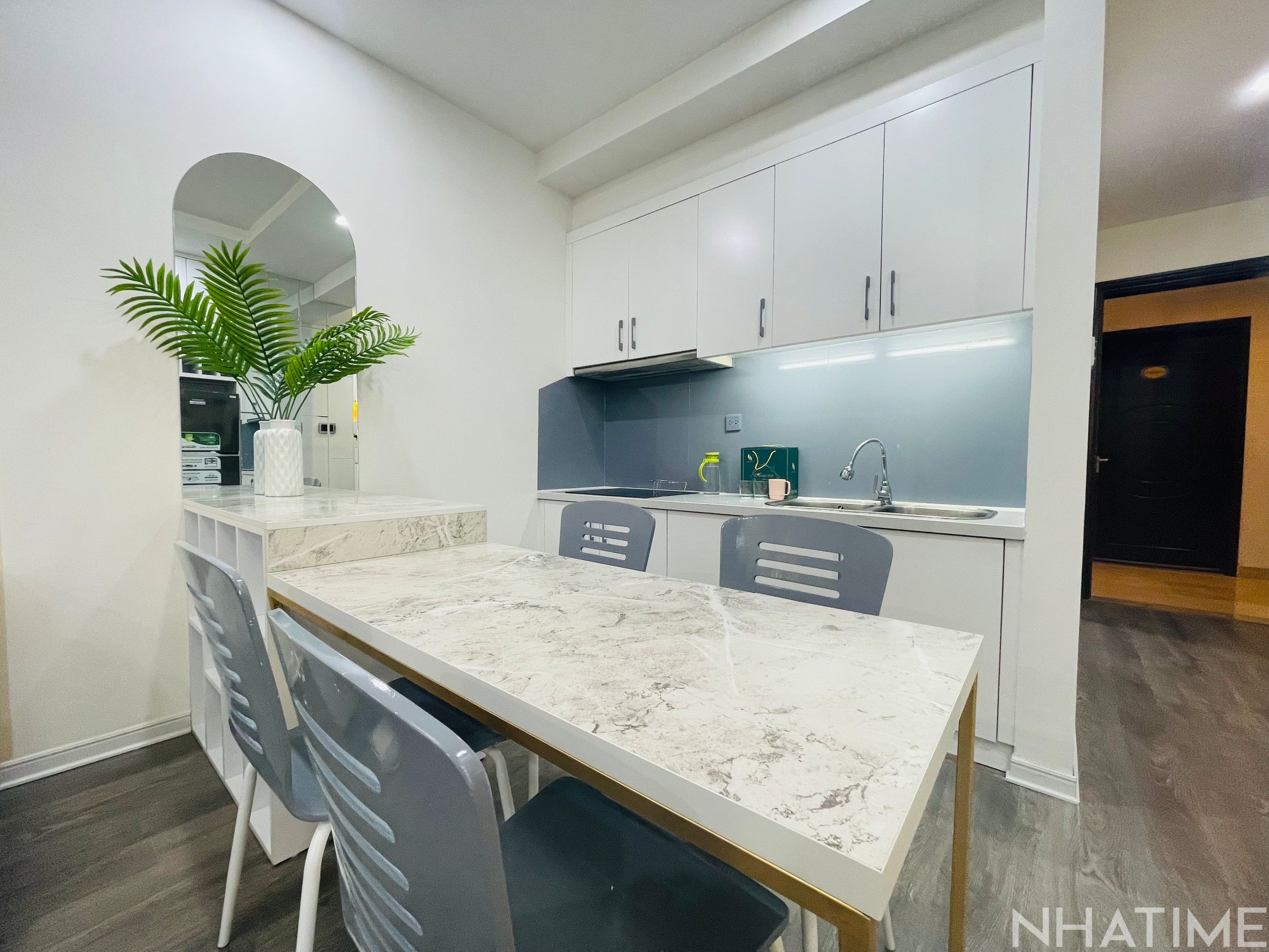 Bán căn hộ 1 ngủ T08 giá 4,5 tỷ