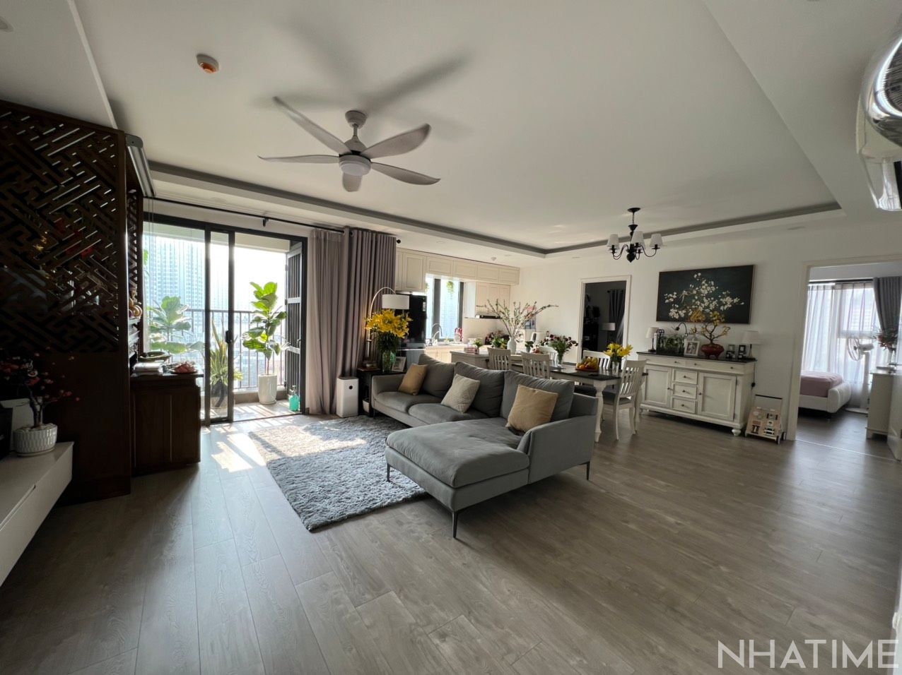 Bán căn hộ C Imperia Sky Garden tầng 15