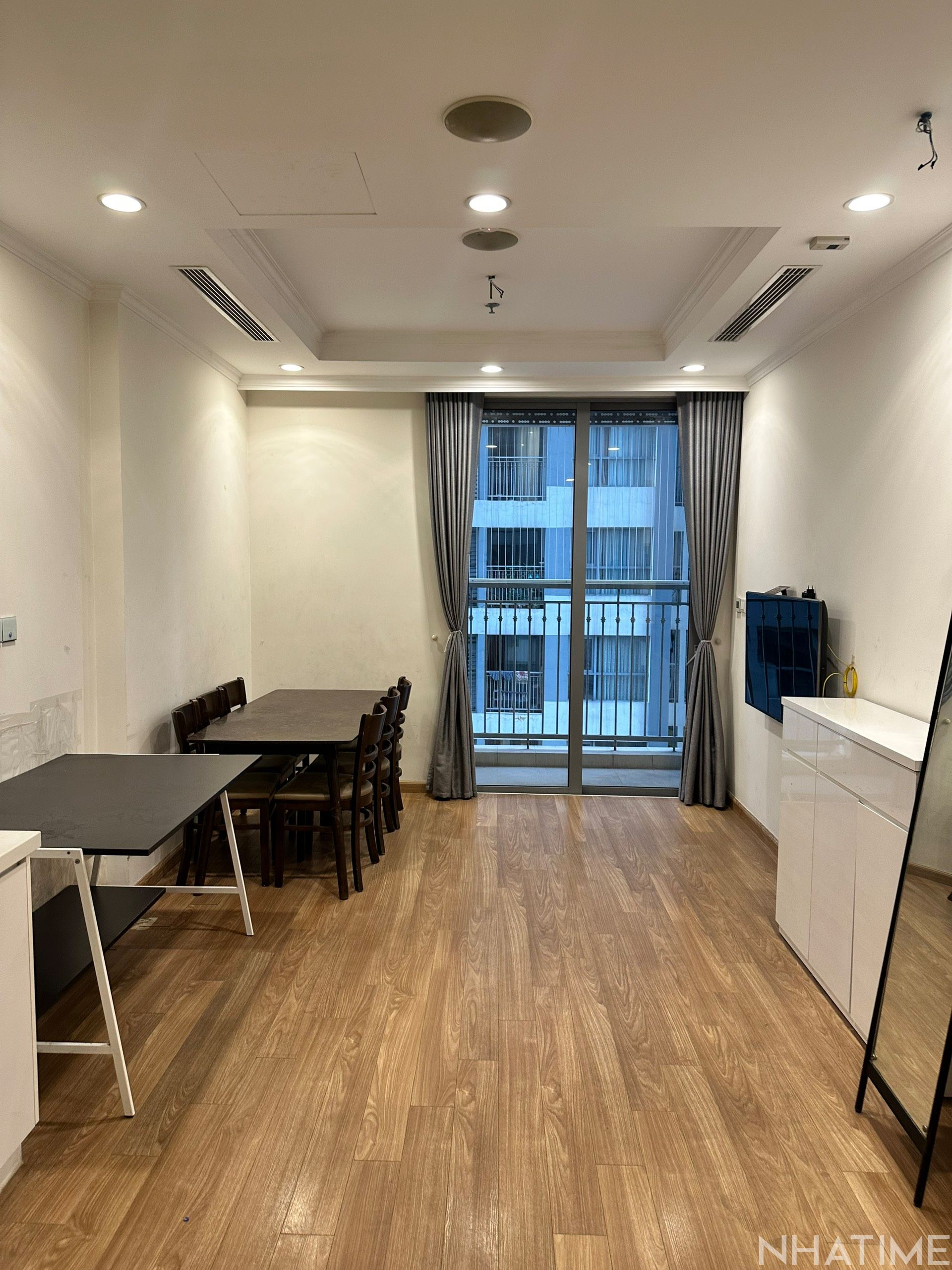 Bán 2pn đẹp 68m P10