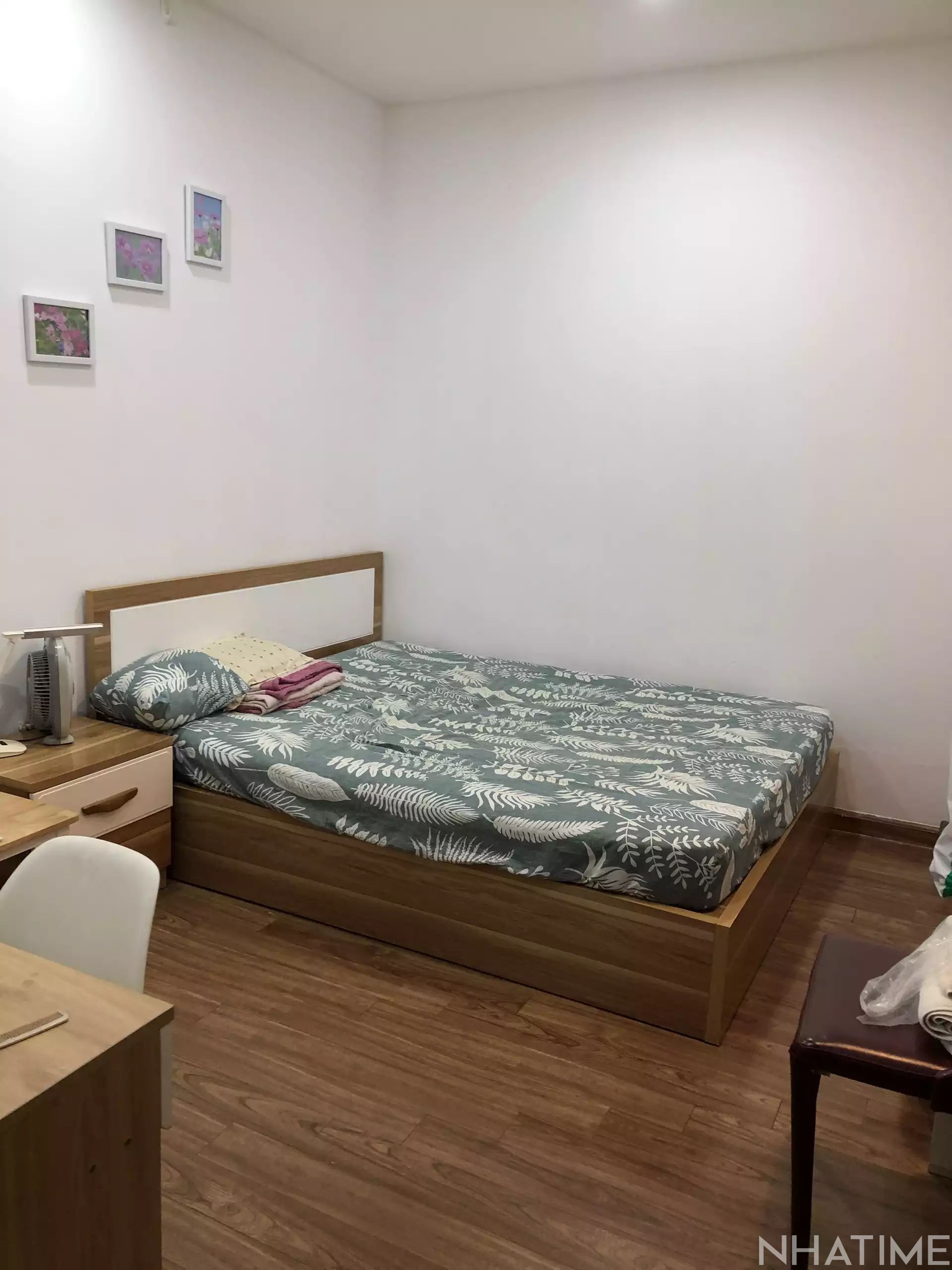 Cho thuê 2pn full đồ hoặc không đồ T18 view bể bơi Times City Photo No.3