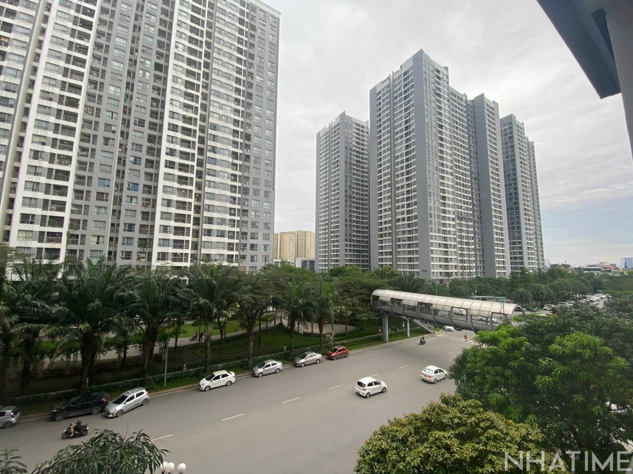 Bán 2pn sáng toà T11 ban công nam