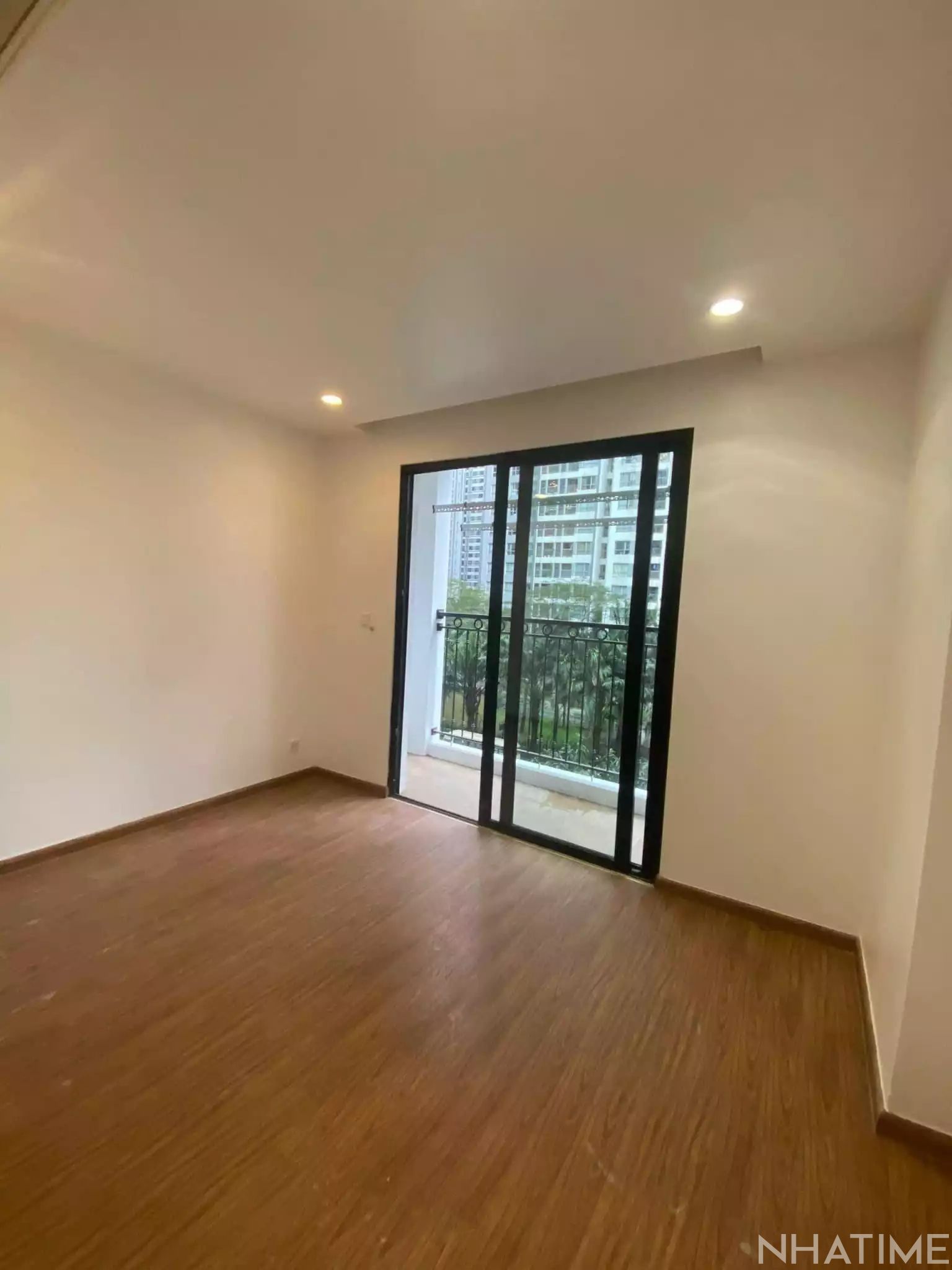 Bán 2pn sáng toà T11 ban công nam Photo No.2