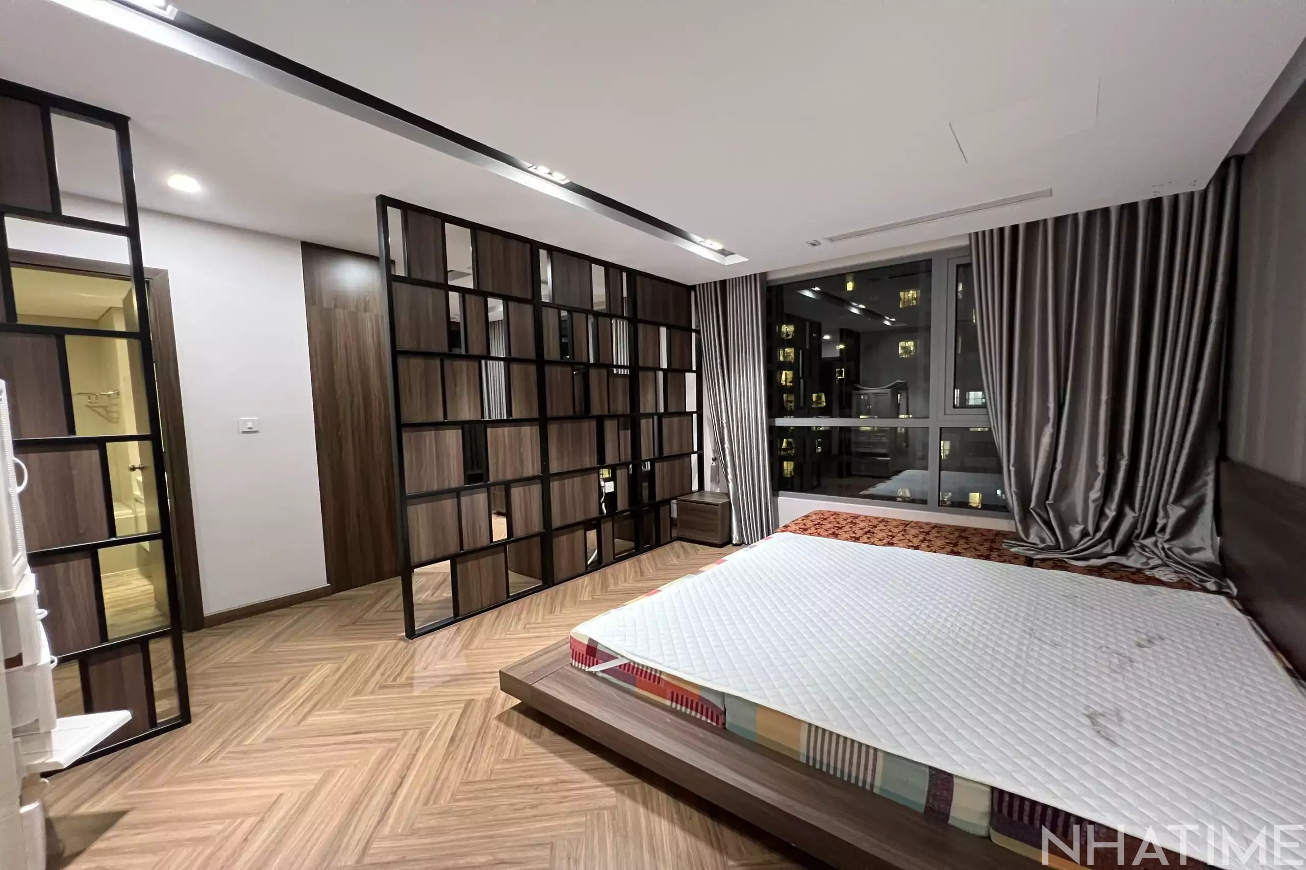 Bán 3pn Park 8 ban công hướng nam view thoáng quang trường Photo No.2