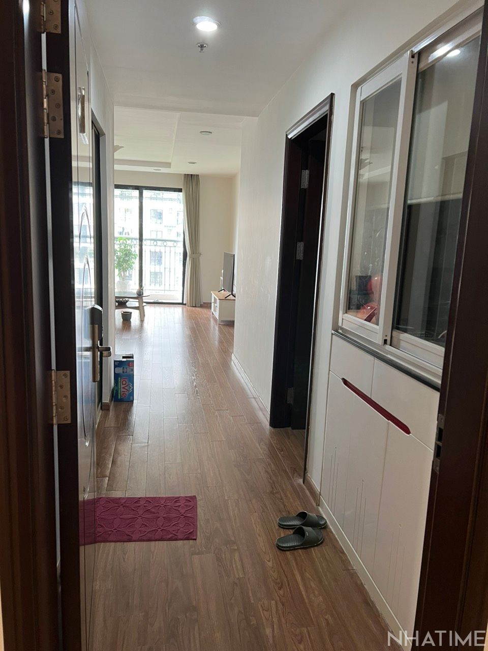 Bán 2pn 95m Times city ban công nam