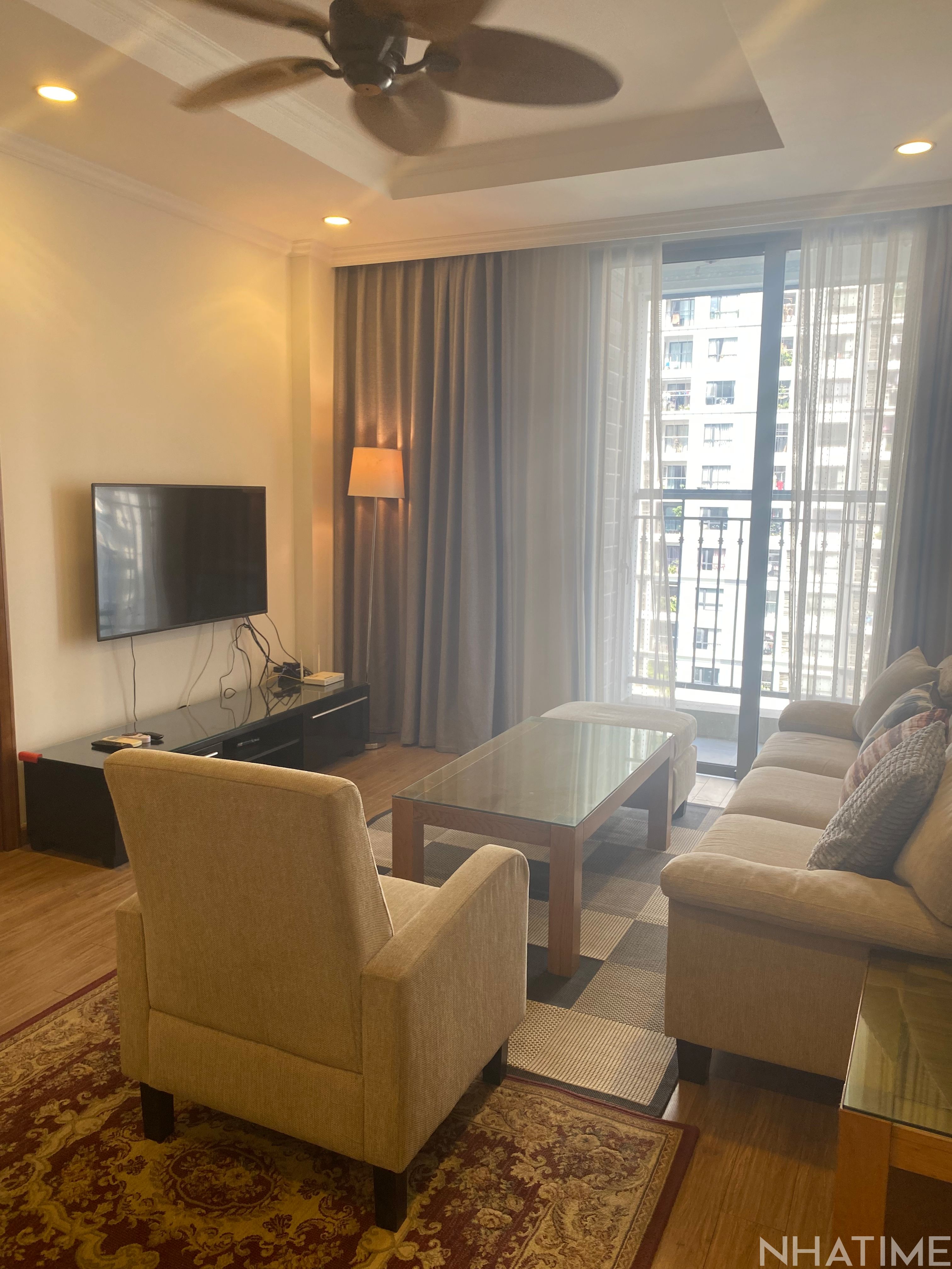 Cho thuê căn hộ 3 phòng ngủ full đồ