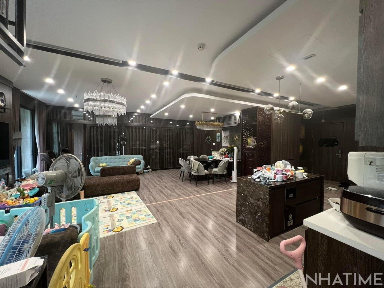 Cho thuê căn hộ đập thông 190m2