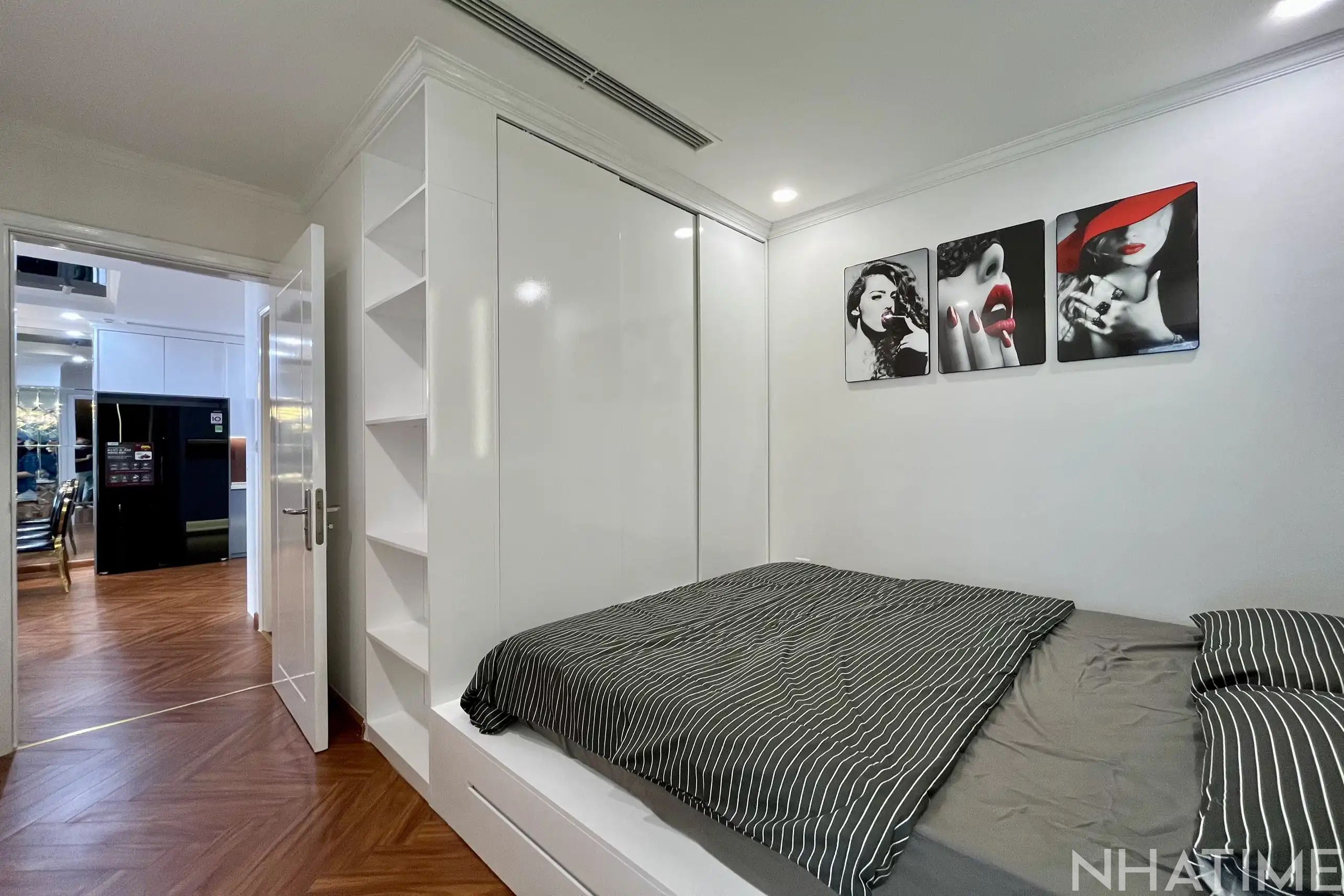 BÁN CĂN 2PN PARK 03 VIEW QUẢNG TRƯỜNG Photo No.4