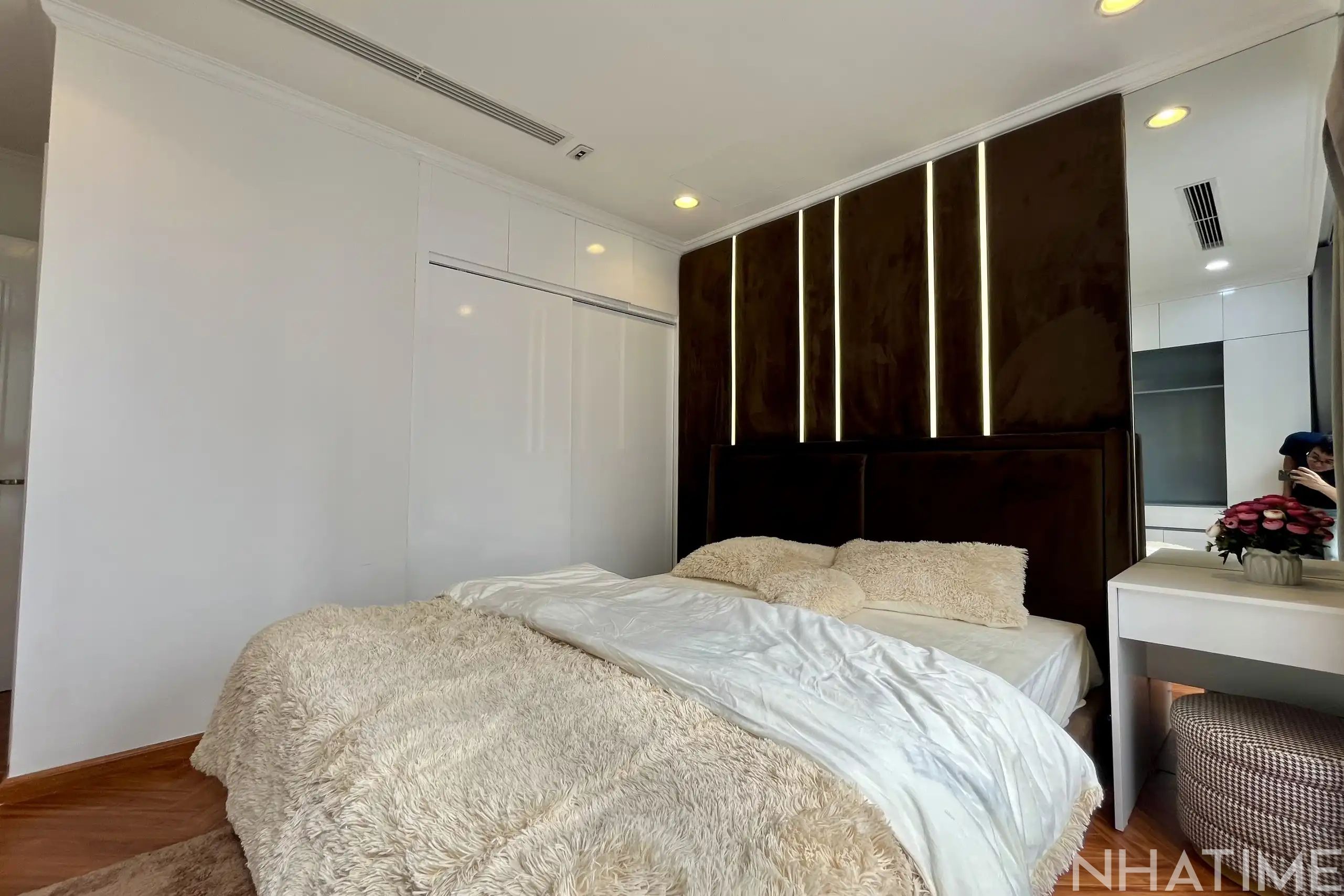 BÁN CĂN 2PN PARK 03 VIEW QUẢNG TRƯỜNG Photo No.7