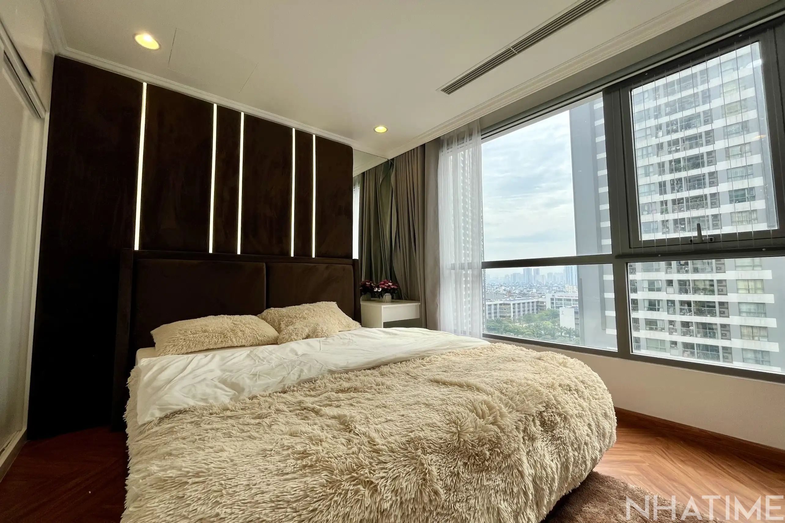 BÁN CĂN 2PN PARK 03 VIEW QUẢNG TRƯỜNG Photo No.12