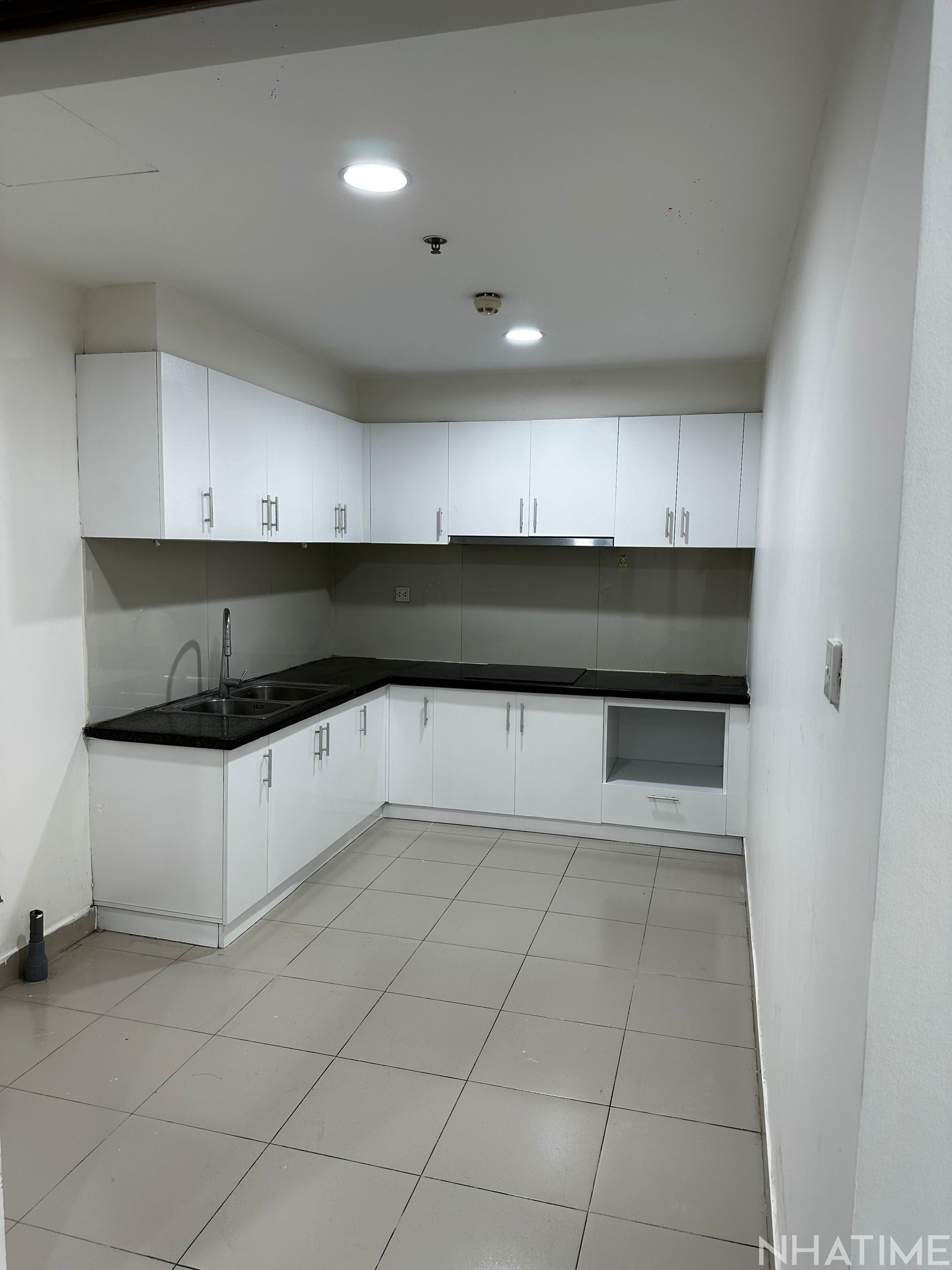 BÁN CĂN HOA HẬU 94,3M T03