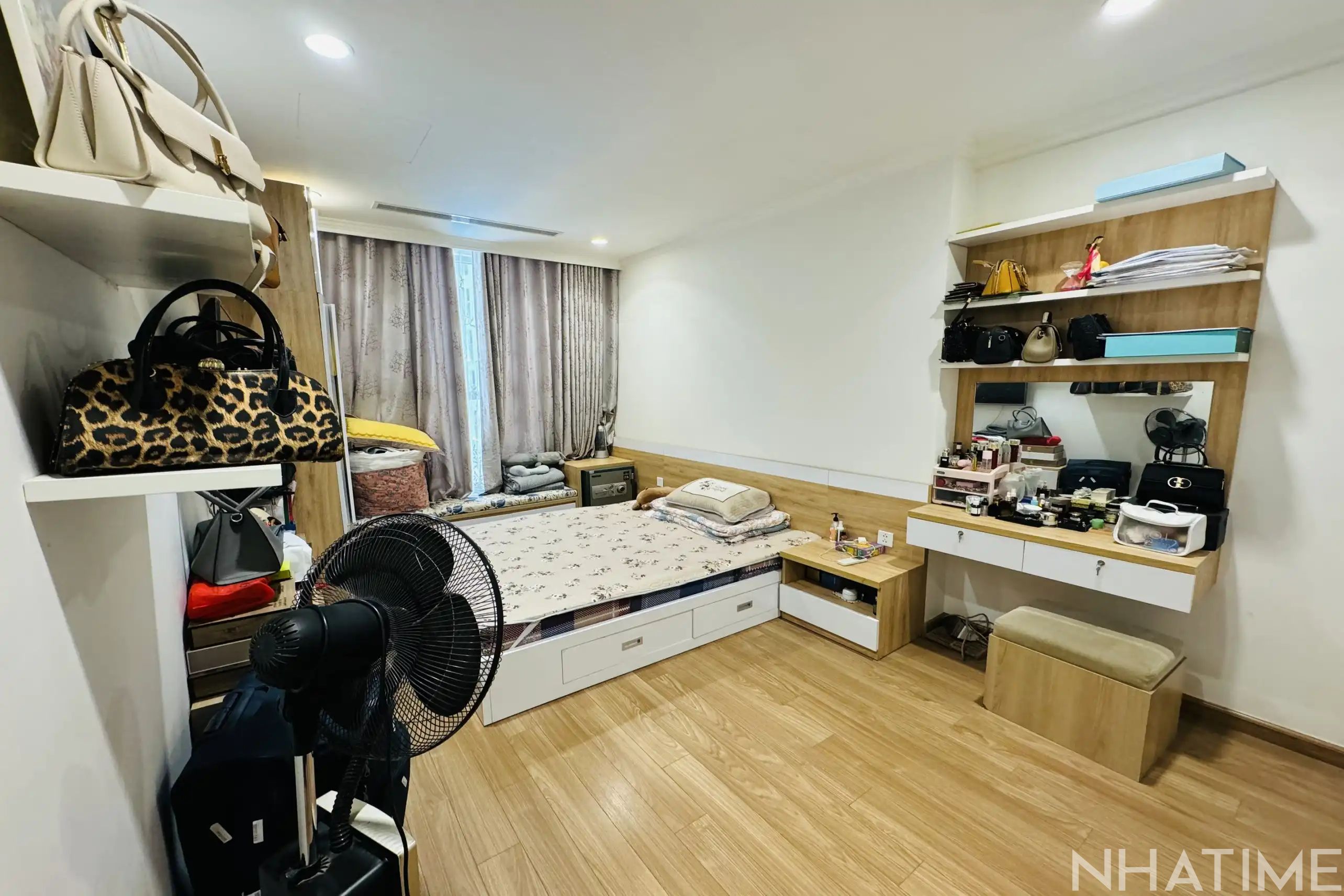 BÁN CĂN 3PN P10 HƯỚNG CHÍNH NAM VIEW BỂ BƠI Photo No.4