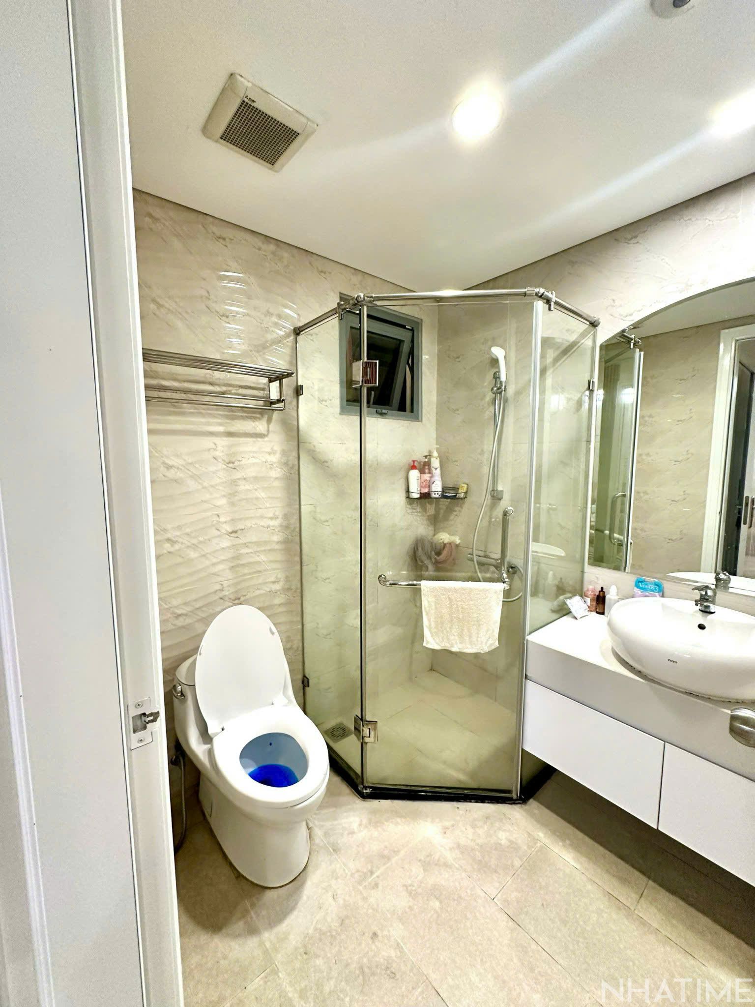 BÁN CĂN 2PN P12 74M2 GIÁ 7 TỶ