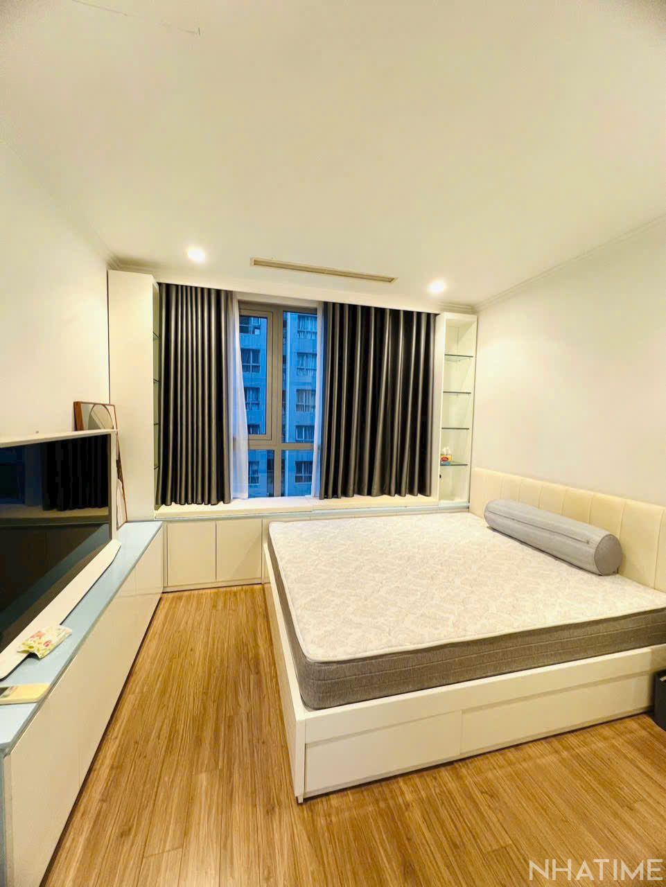 BÁN CĂN 2PN P8 80M2 GIÁ 6,9 TỶ