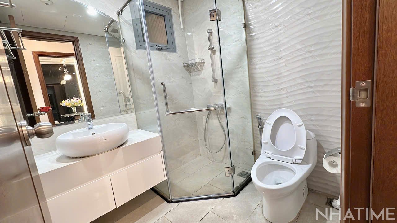 BÁN CĂN 2PN P11 70M2 GIÁ 6,8 TỶ