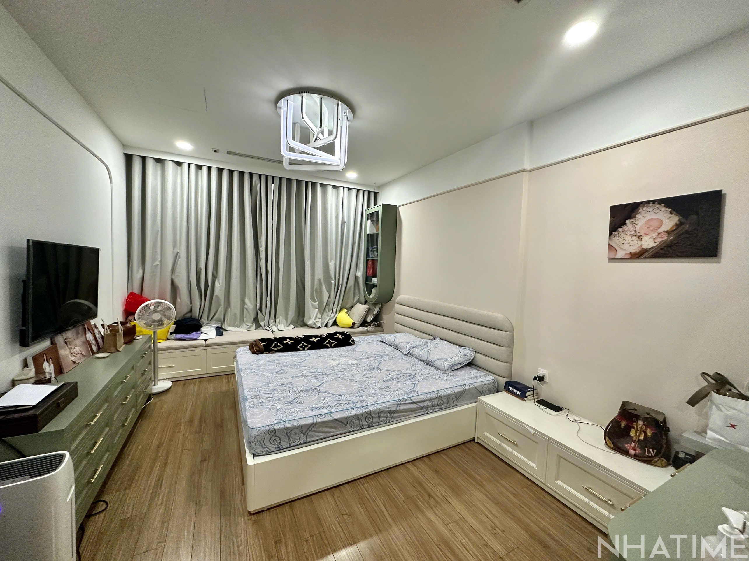 BÁN CĂN 3PN P8 119M2 GIÁ 11,2 TỶ