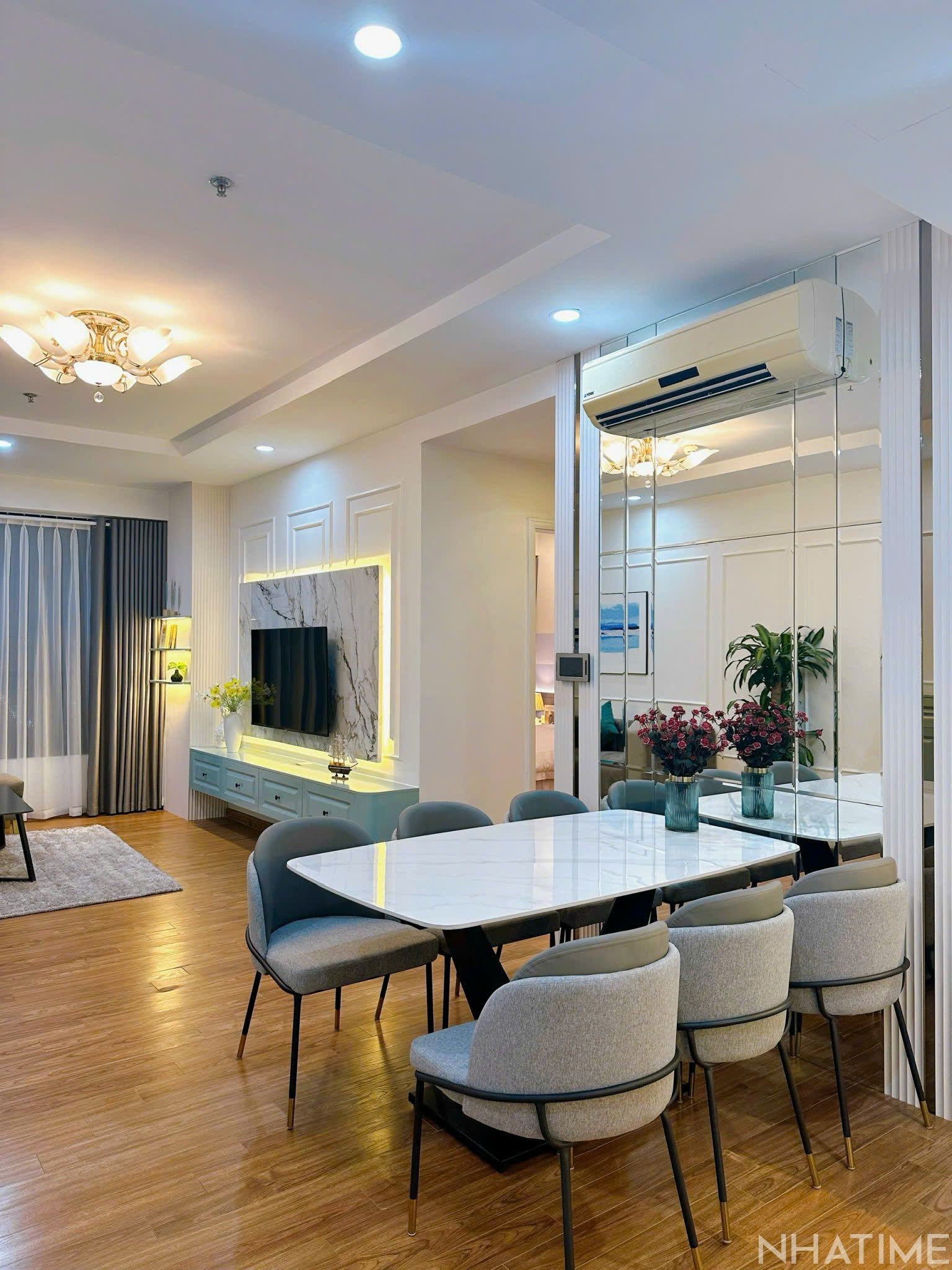 BÁN CĂN 3PN T9 103M2 GIÁ 8,7 TỶ