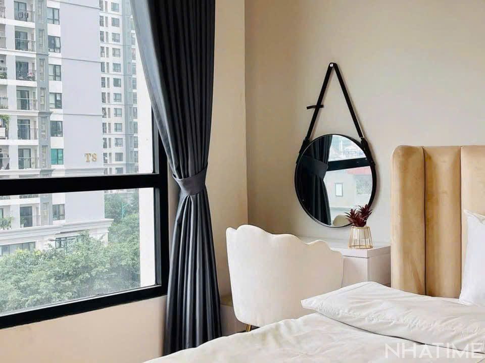 BÁN CĂN 2PN T4 76M2 GIÁ 6,8 TỶ CÓ SLOT