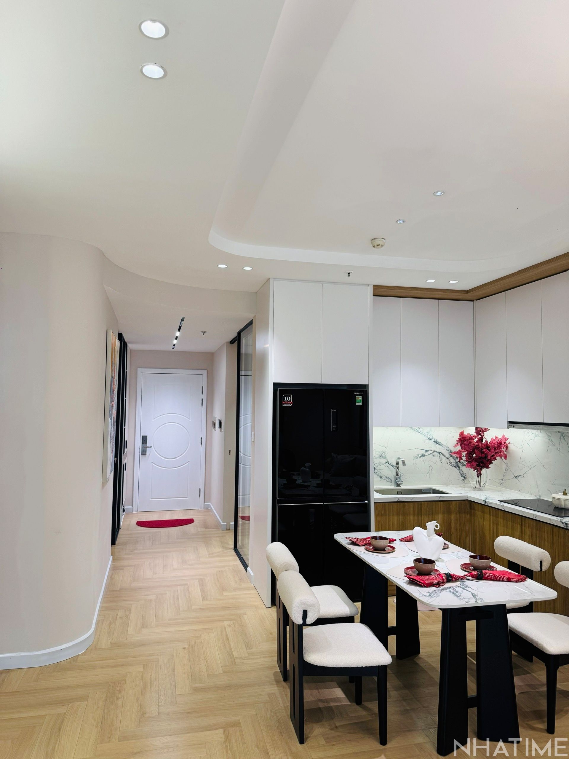 BÁN CĂN 3PN T4 95M2 GIÁ 9,1 TỶ CÓ SLOT