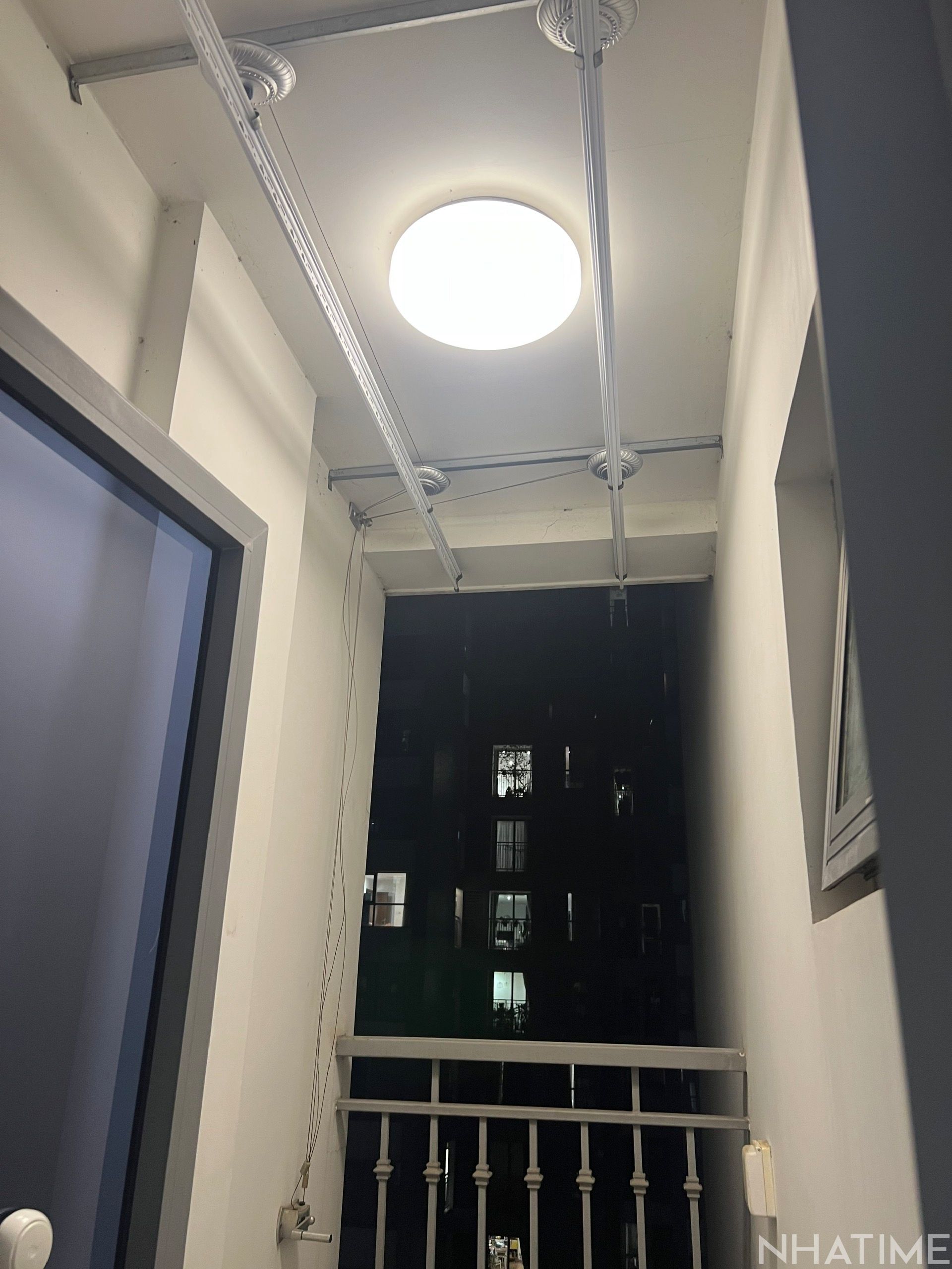 CHO THUÊ 2PN KO ĐỒ PARK 9