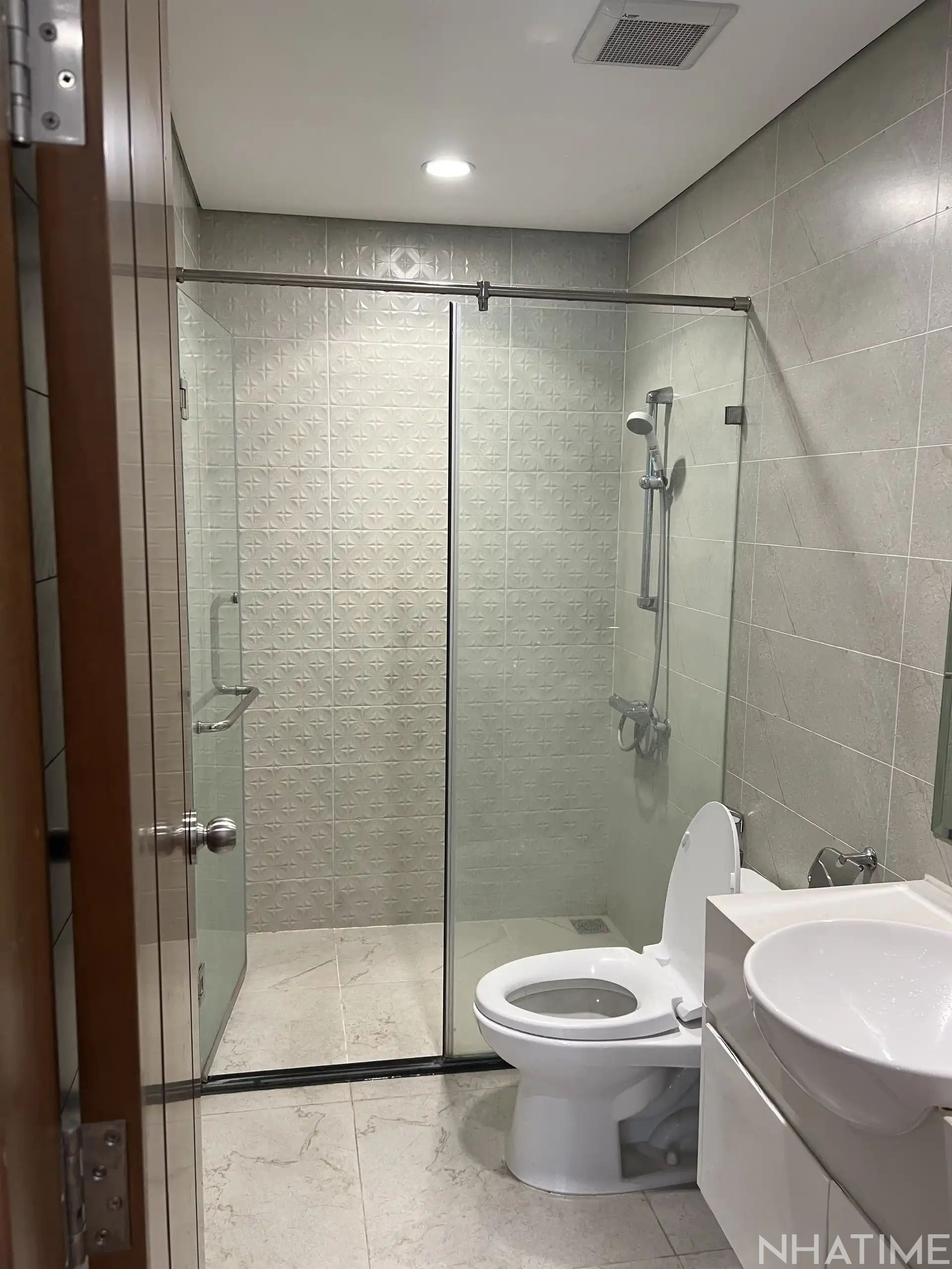 CHO THUÊ 2PN KO ĐỒ PARK 9 Photo No.8