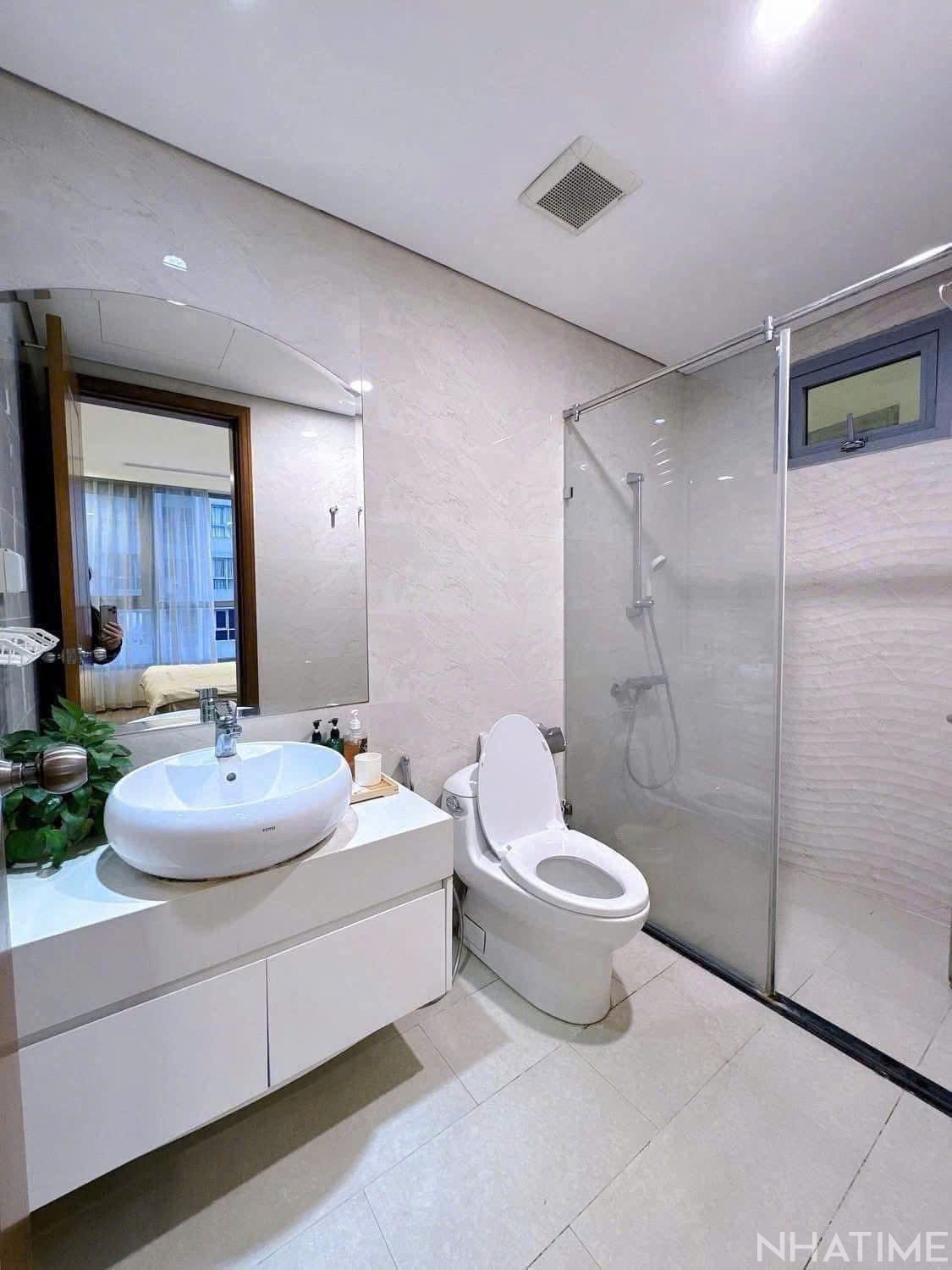 CHO THUÊ 2PN PARK 8