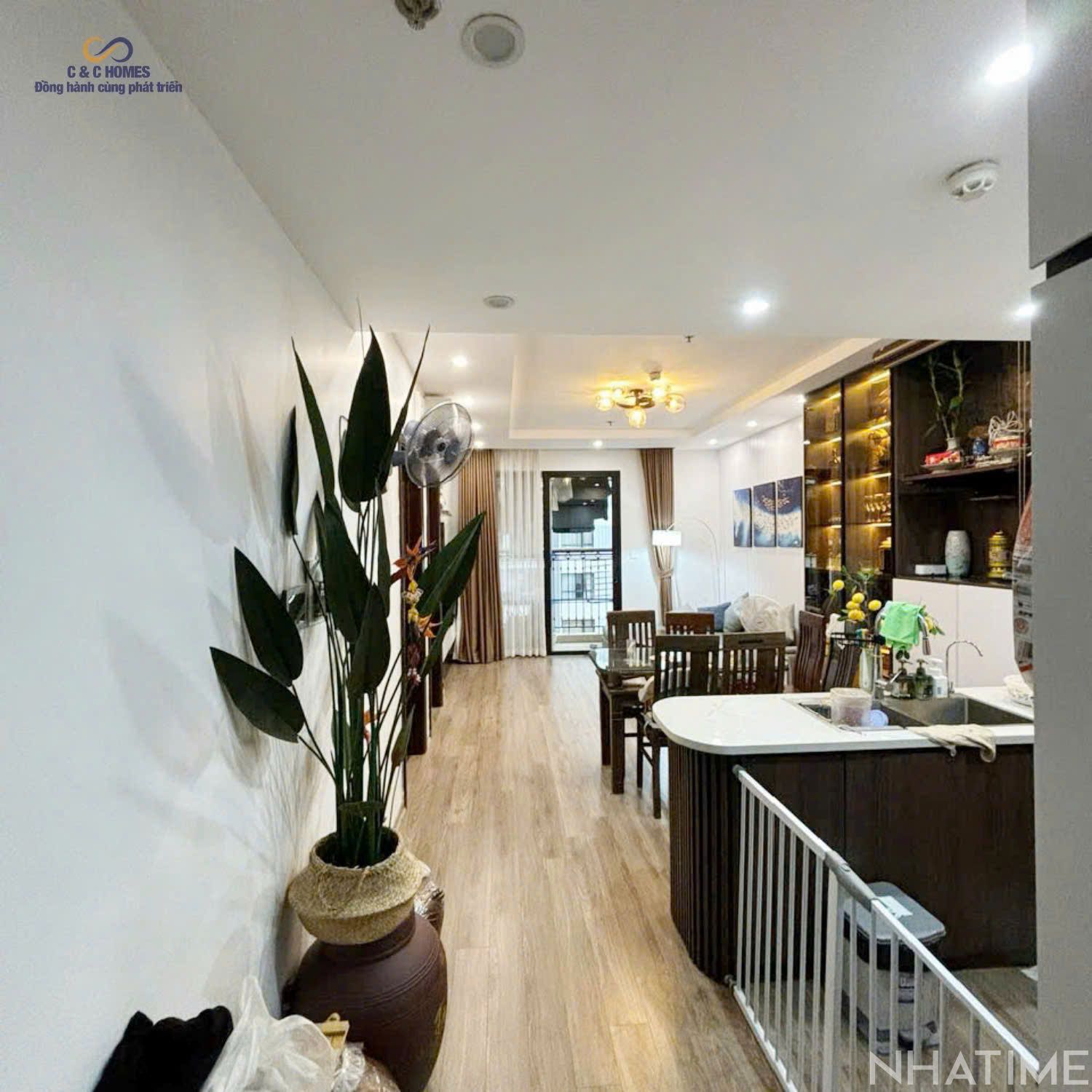 BÁN CĂN 2PN T4 76M2 GIÁ 8,18 TỶ CÓ SLOT Ô TÔ