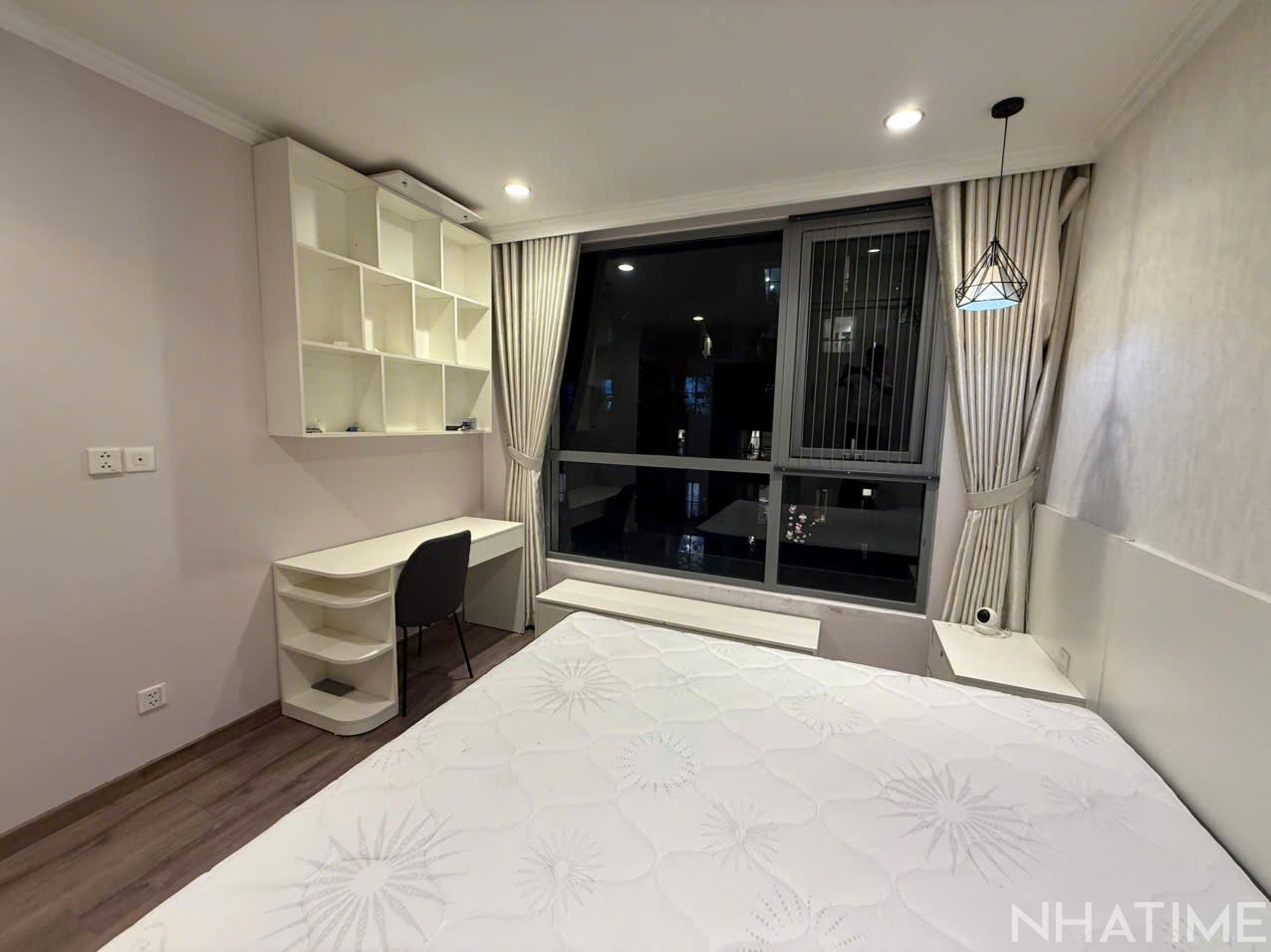 BÁN CĂN 2PN 84M2 P1 GIÁ 10,5 TỶ