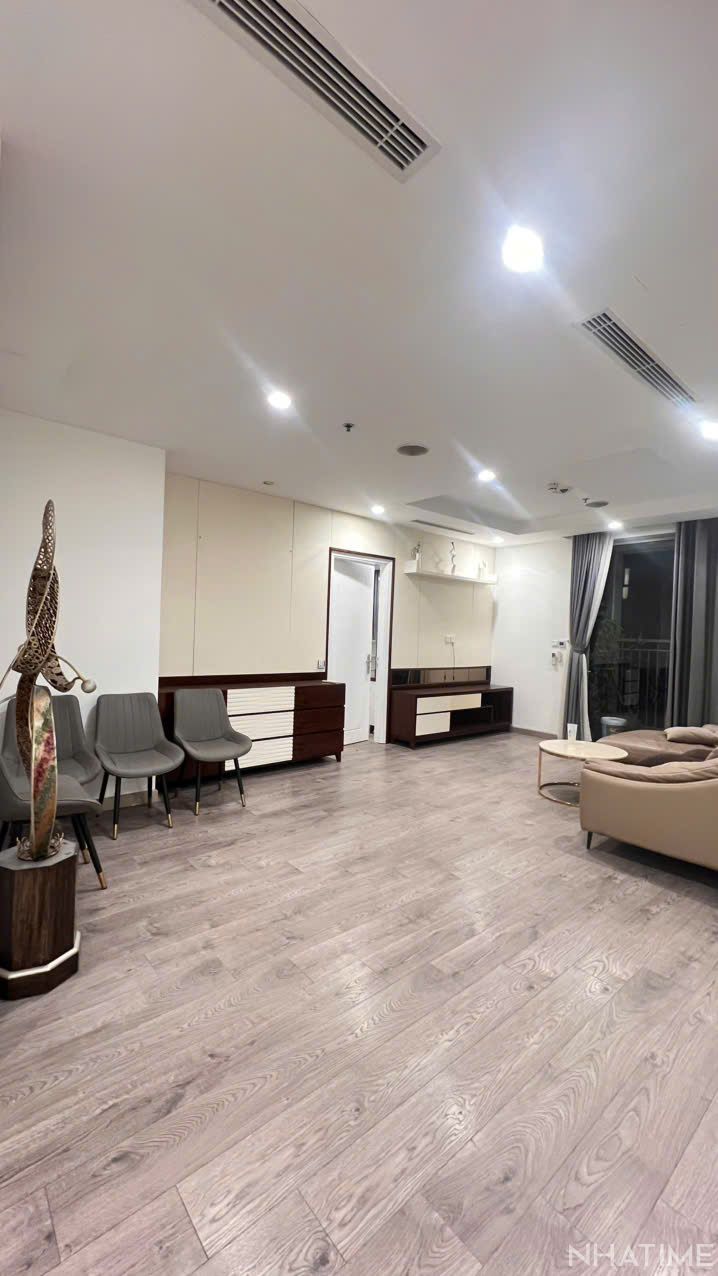 BÁN CĂN 4PN 135M2 P10 GIÁ 21 TỶ