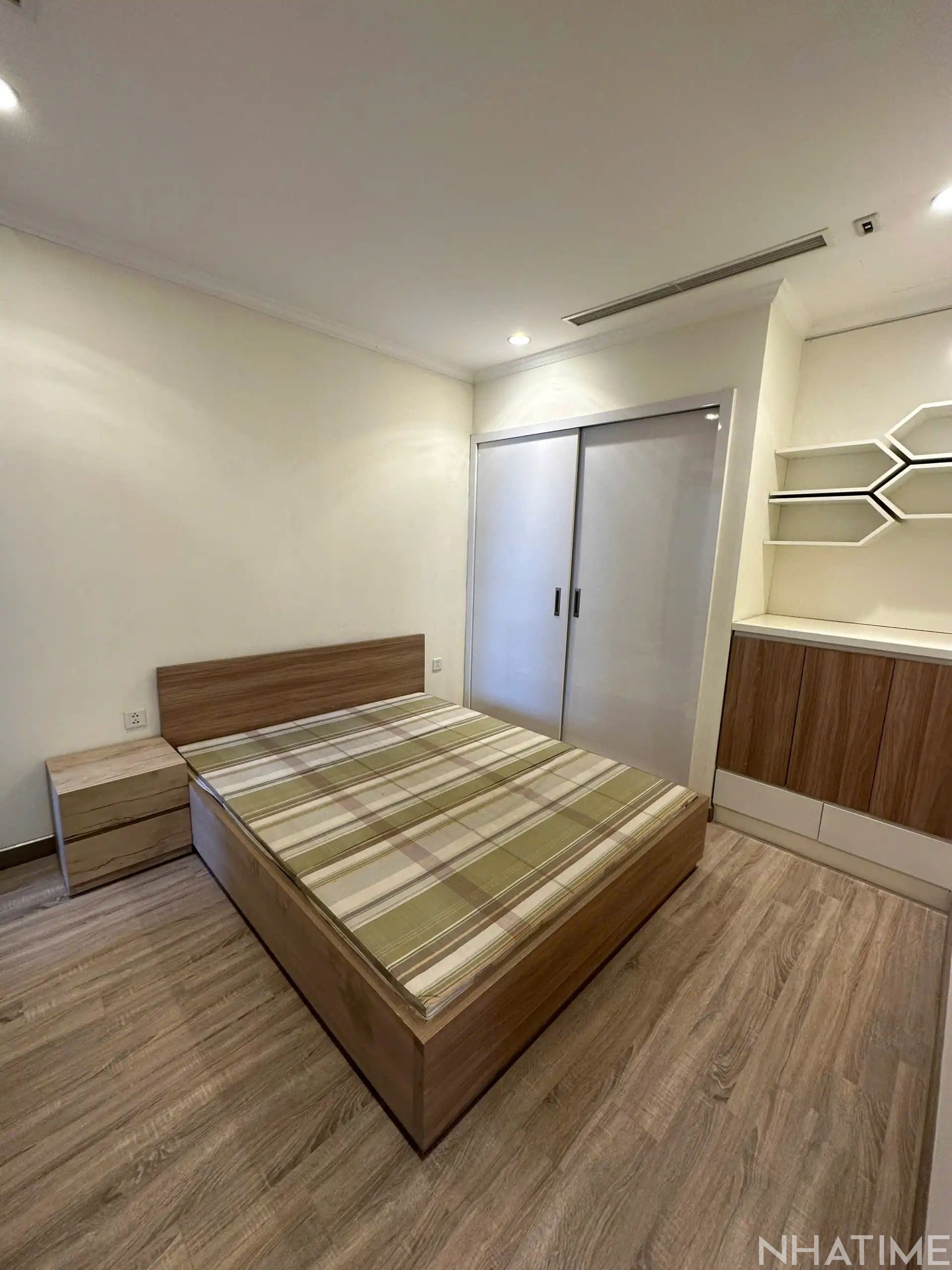 CHO THUÊ CĂN 2PN 80M2 P7 GIÁ 15,5TR Photo No.4