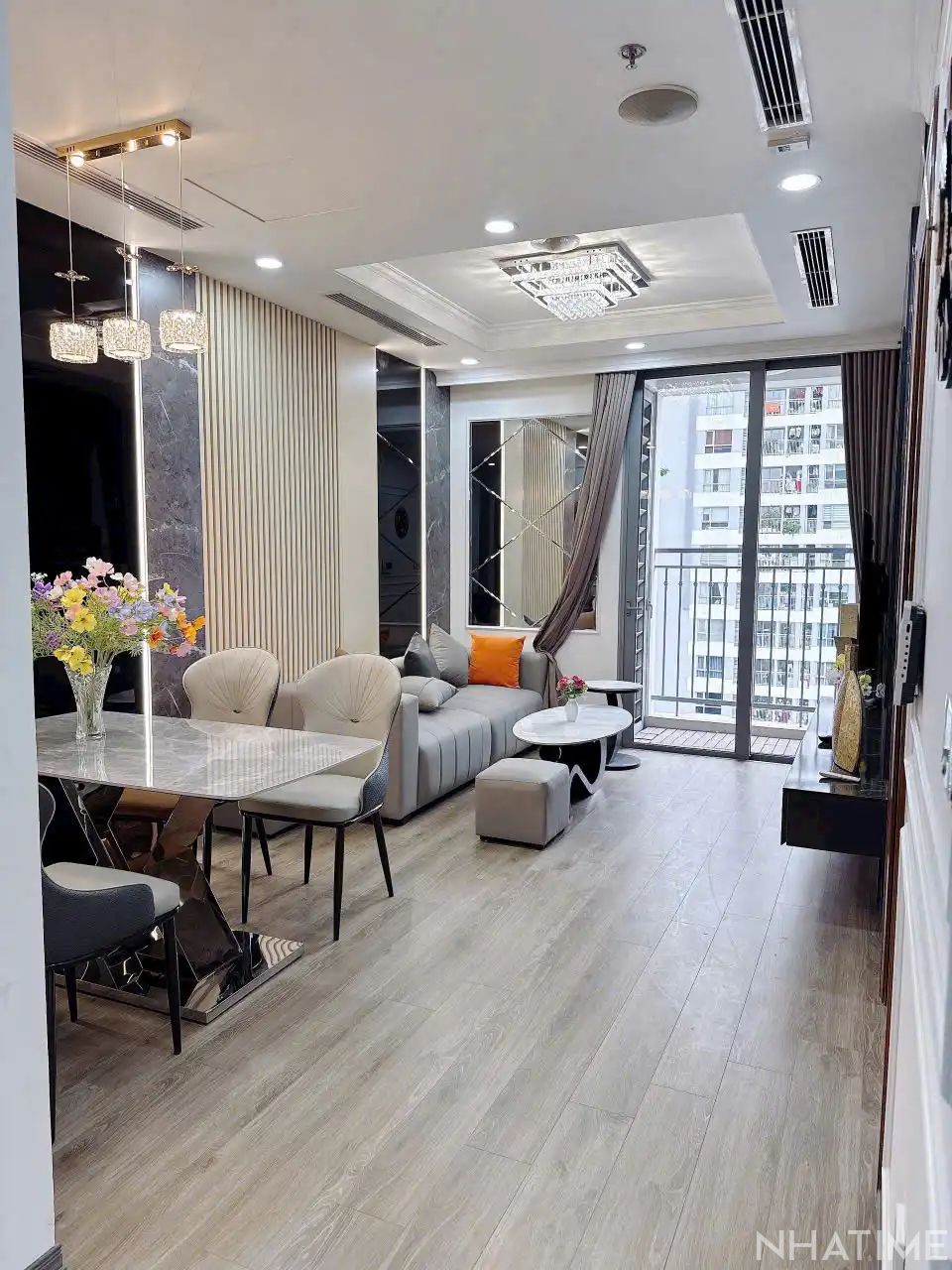 BÁN CĂN 2PN 70M2 P11 GIÁ 8,8 TỶ