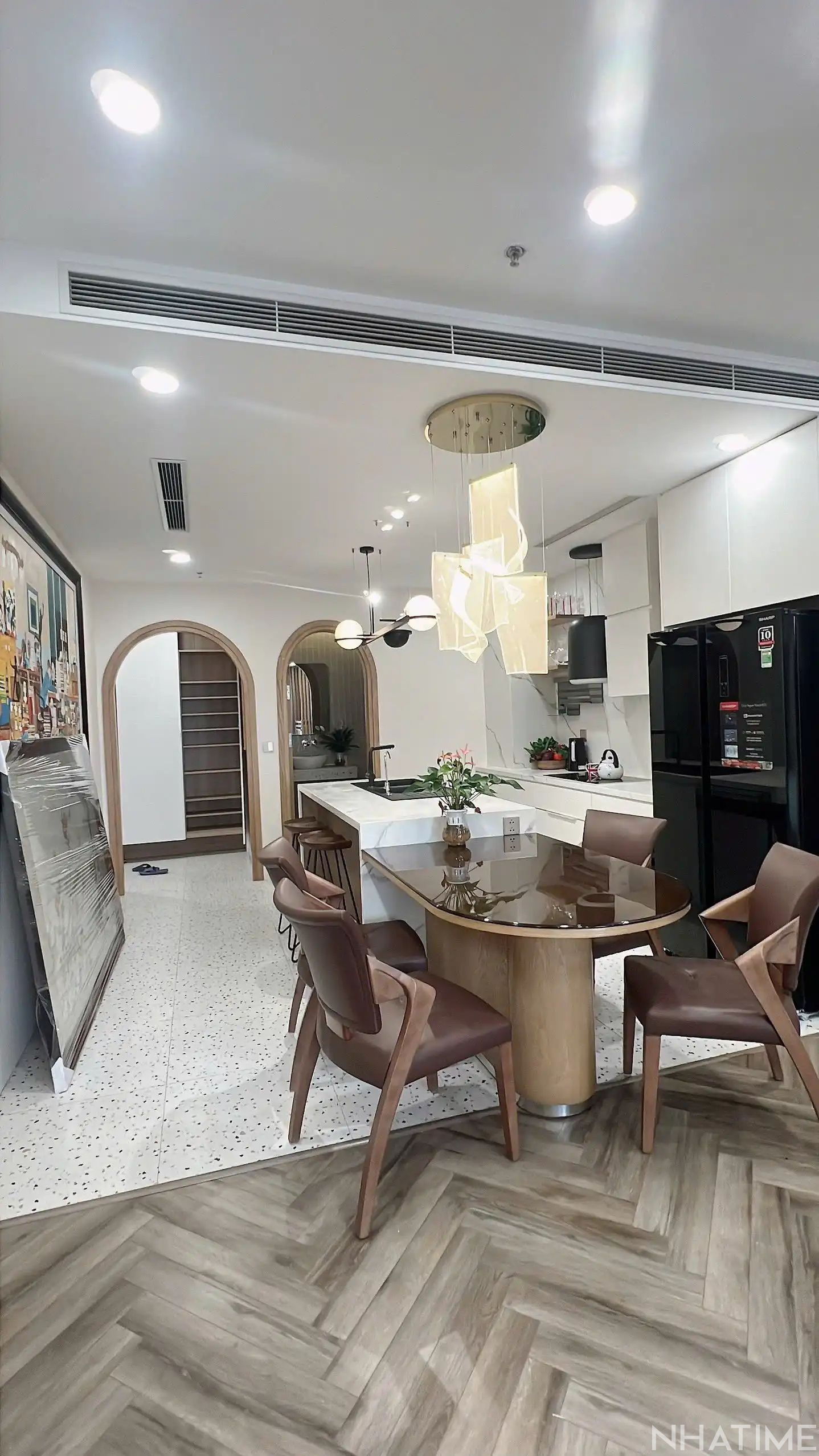 BÁN CĂN 2PN 98M2 T3 GIÁ 11,5 TỶ