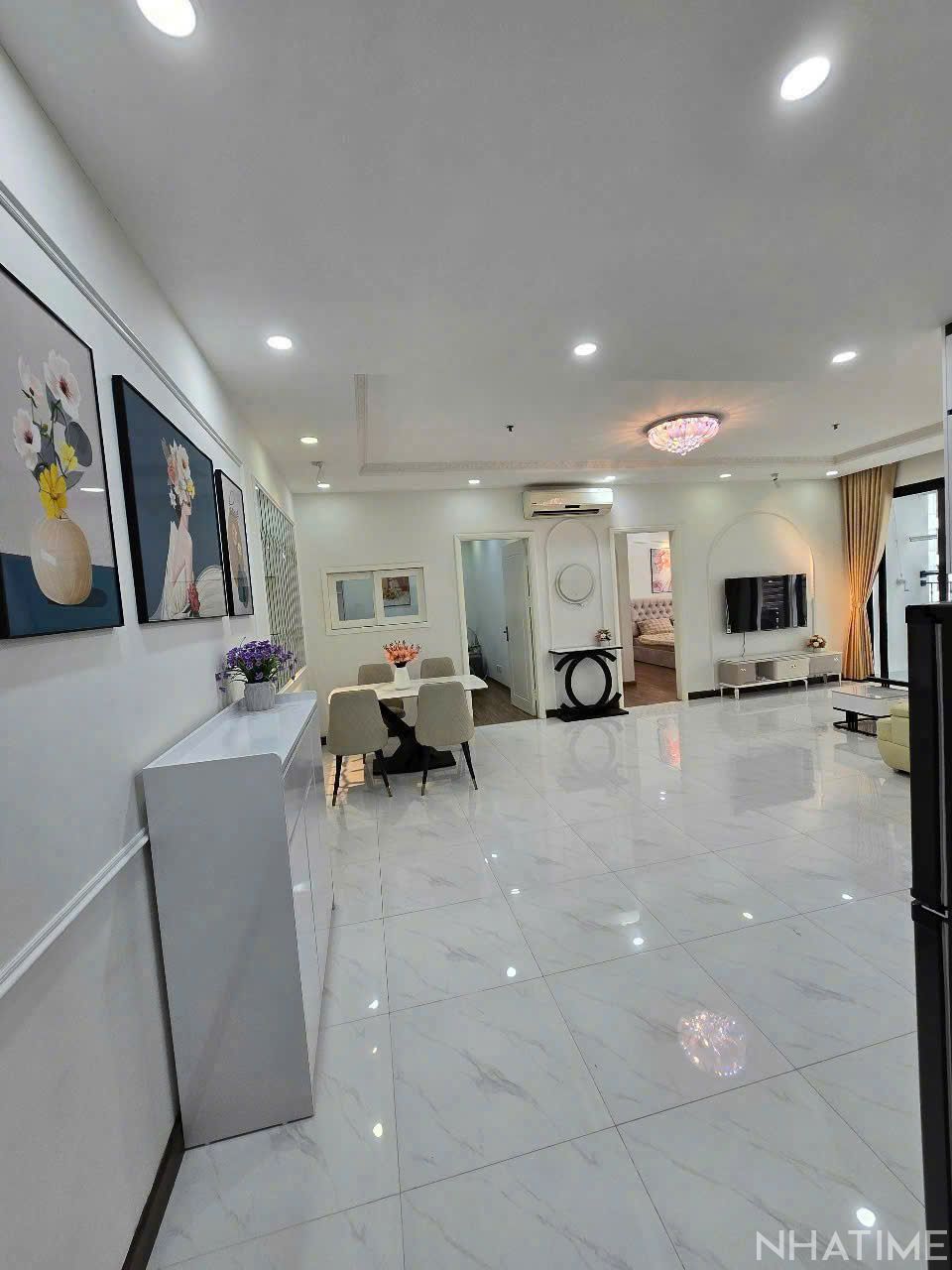 BÁN CĂN 2PN 83M2 T18 GIÁ 9,6 TỶ