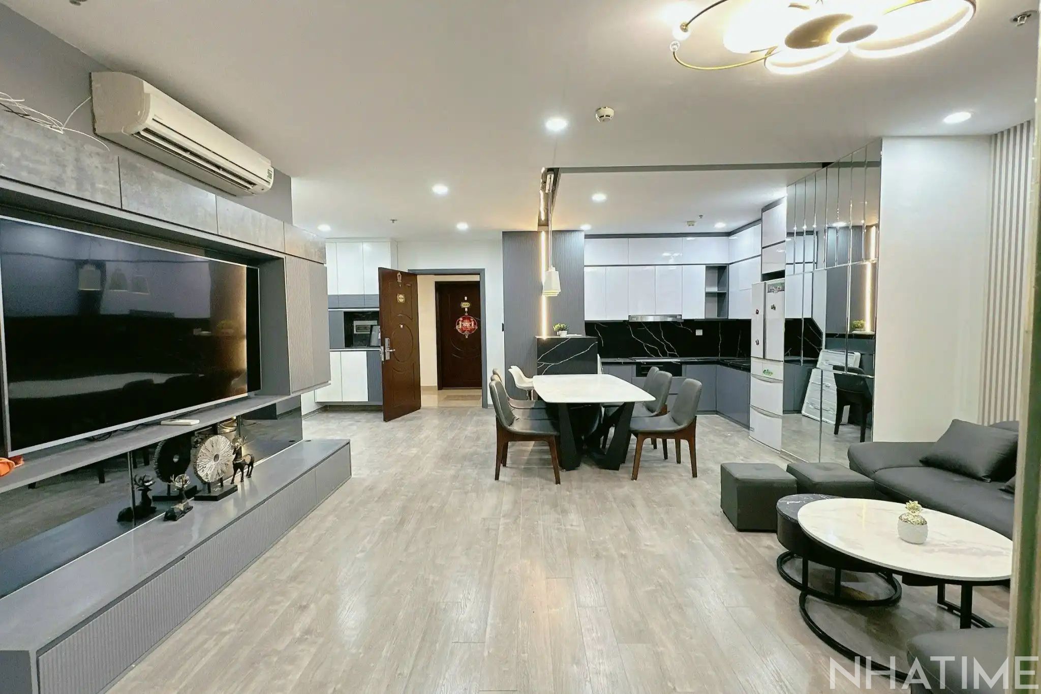 BÁN CĂN 3PN 109M2 T5 GIÁ 11,6 TỶ