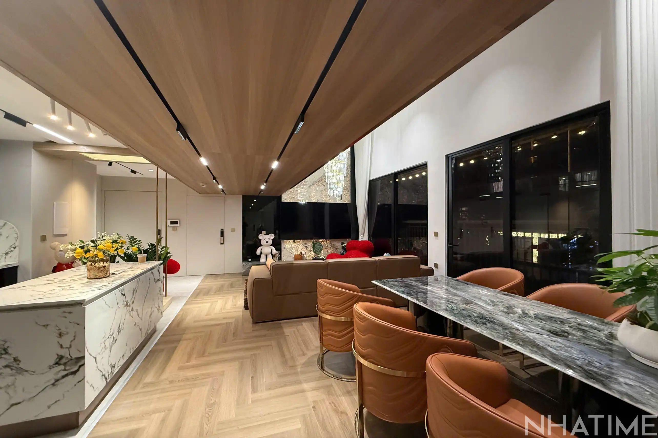 BÁN CĂN DUPLEX 230M2 P9 GIÁ 30 TỶ