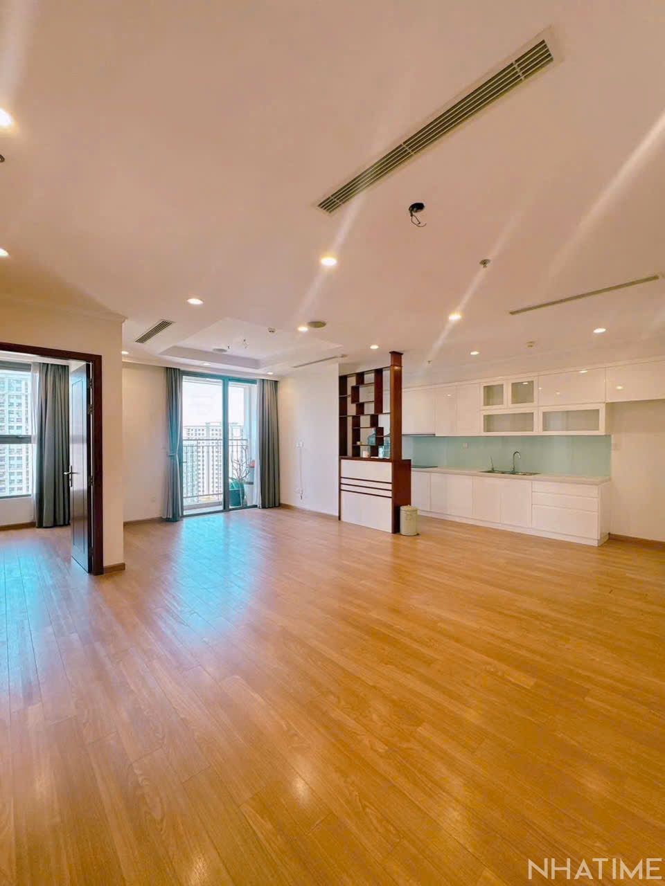 BÁN CĂN 4PN 145M2 T11 GIÁ 18 TỶ