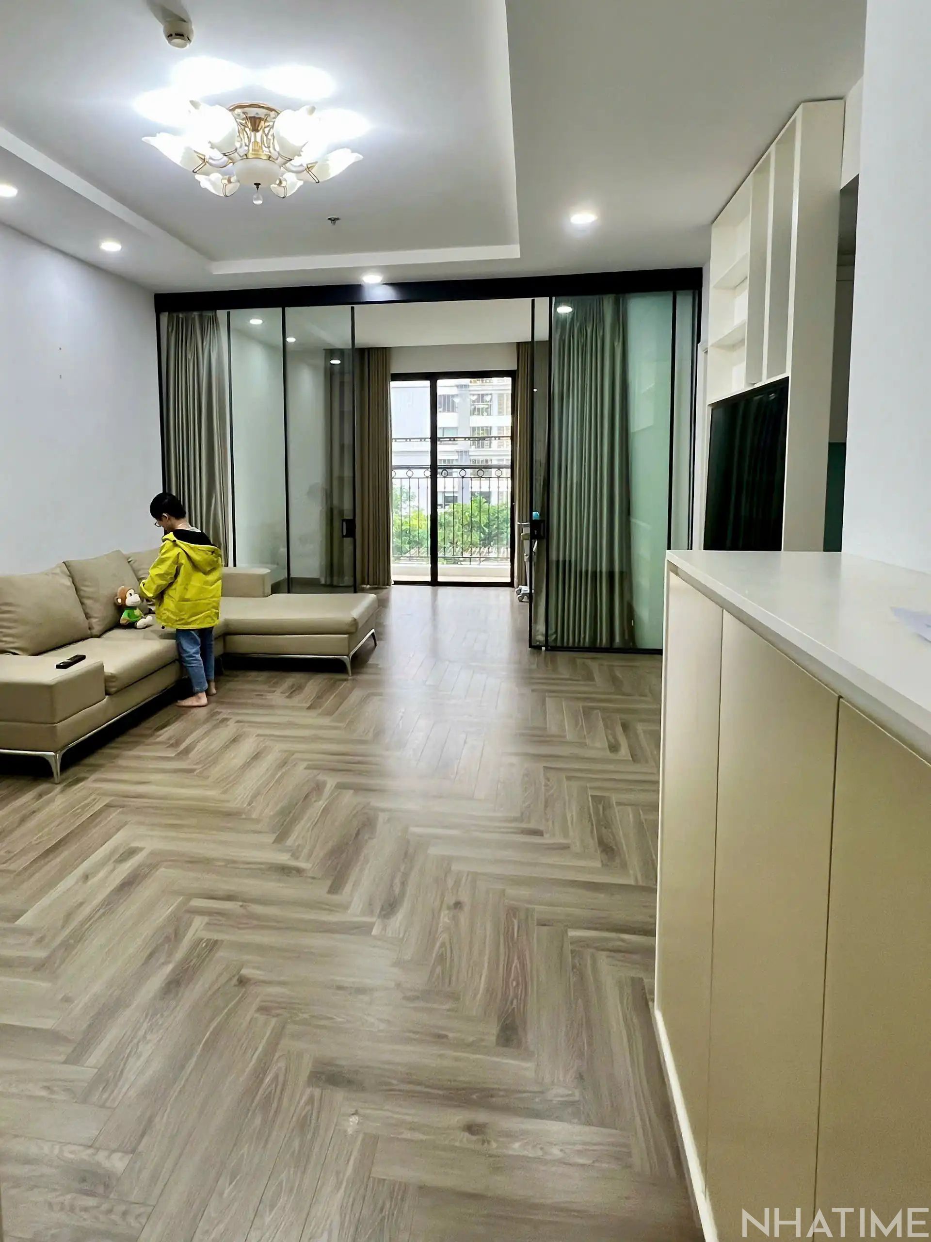 BÁN CĂN 2PN 83M2 T8 GIÁ 8,2 TỶ